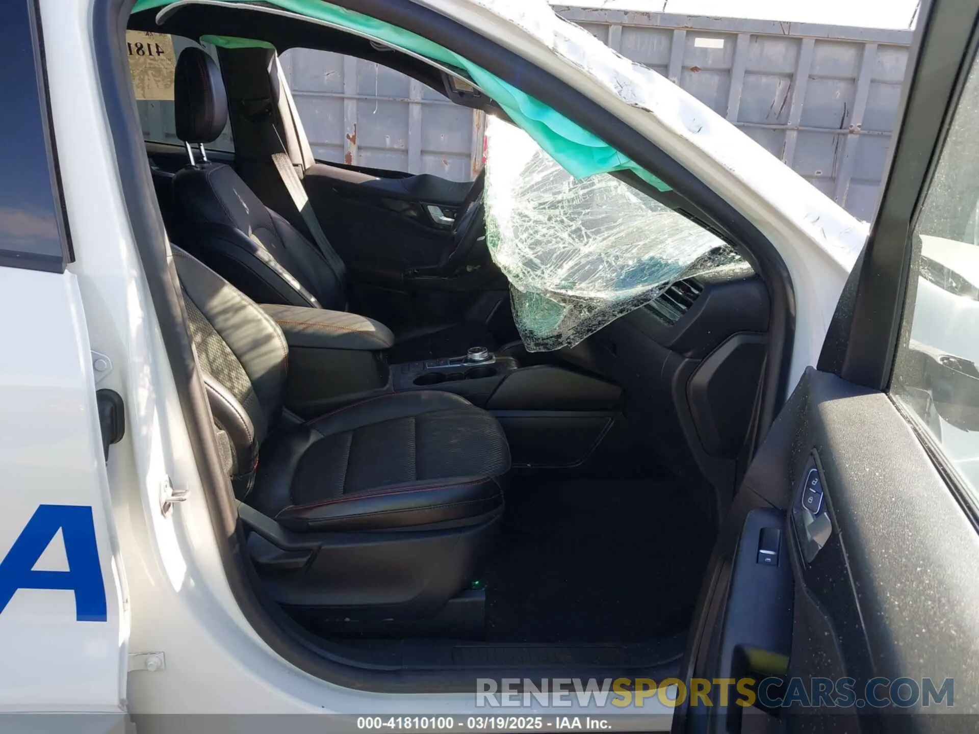5 Photograph of a damaged car 1FMCU0MZ9RUA31873 FORD ESCAPE 2024