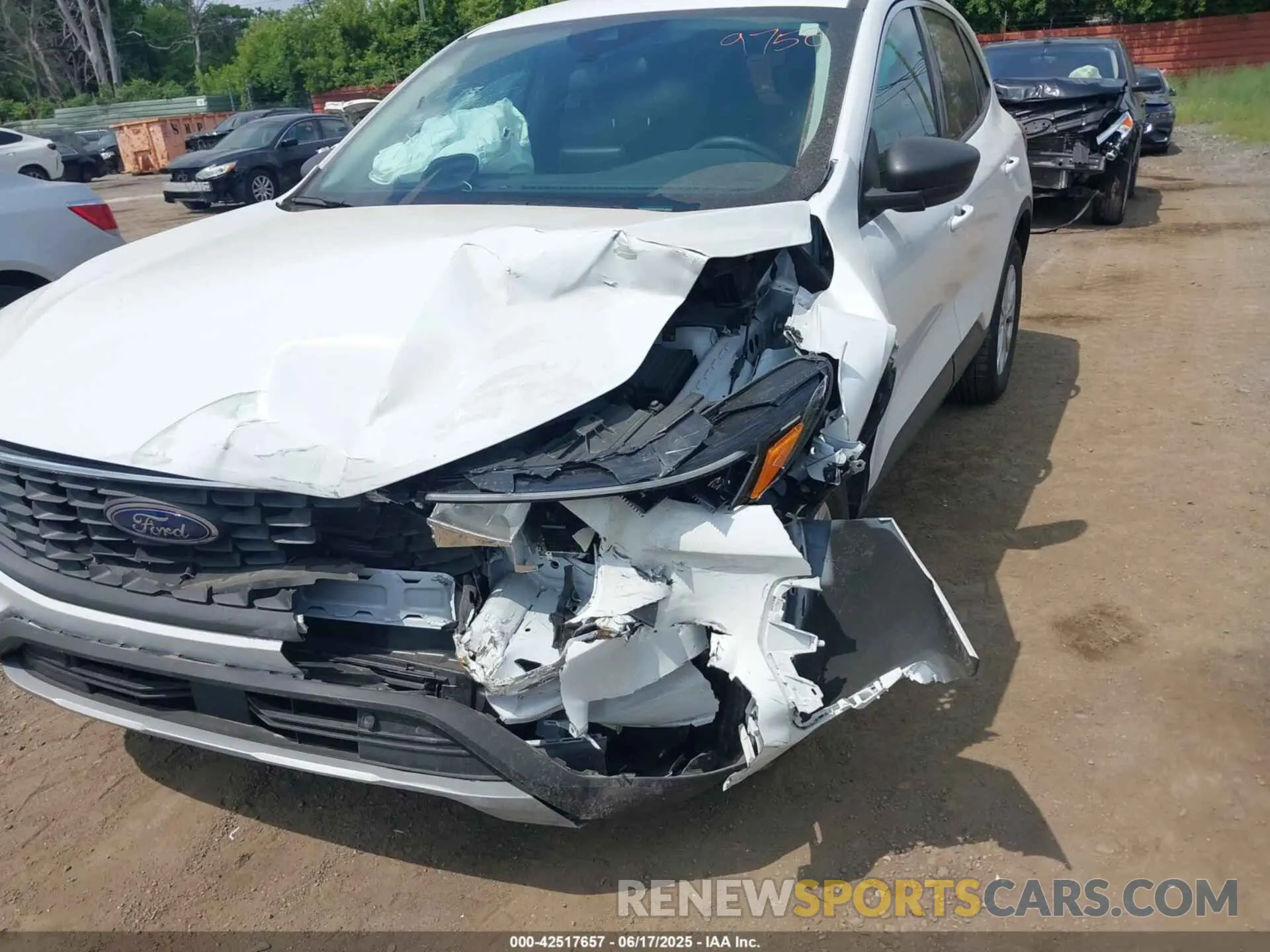 6 Photograph of a damaged car 1FMCU9GN0RUA79758 FORD ESCAPE 2024
