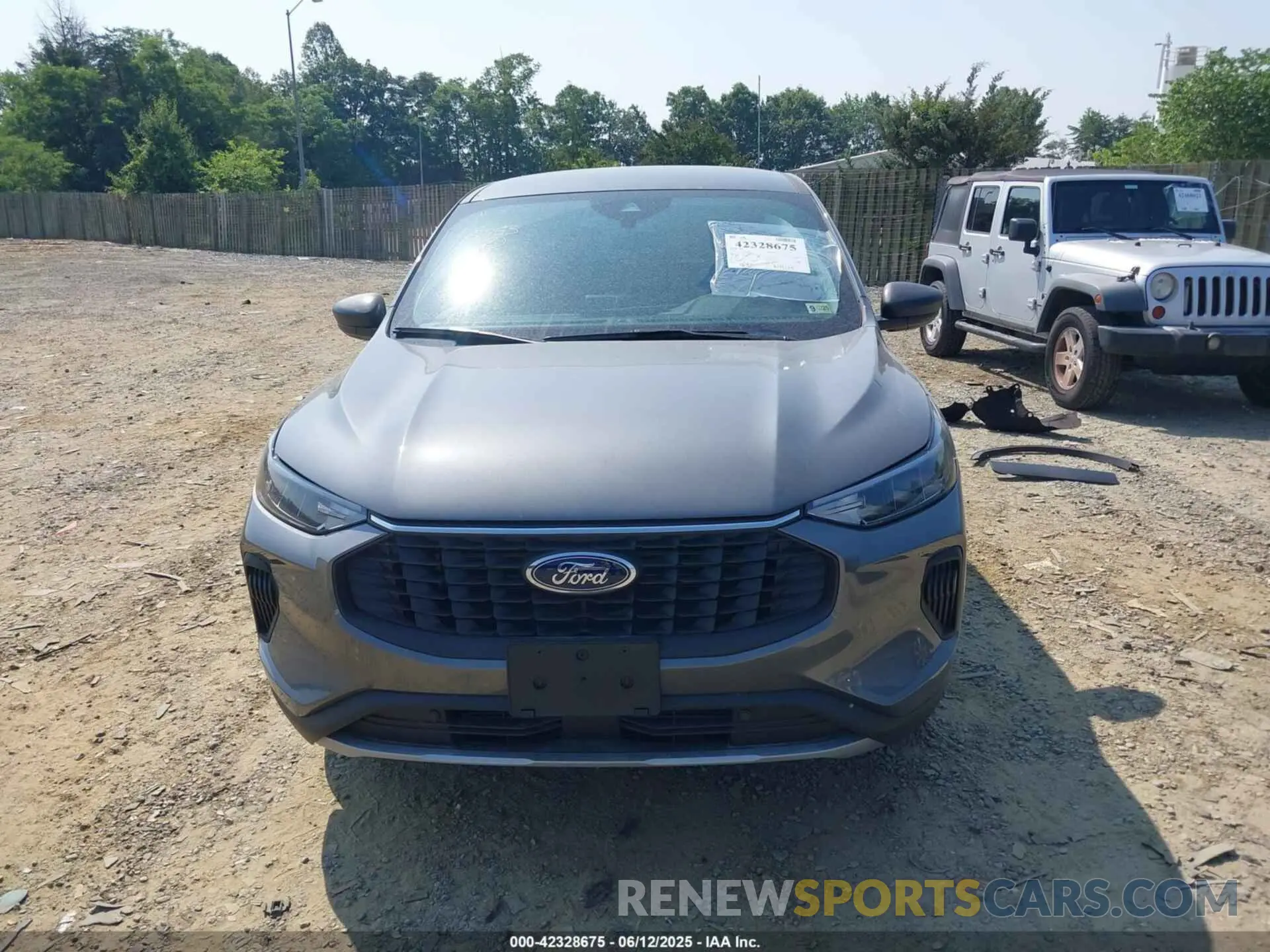 13 Photograph of a damaged car 1FMCU9GN0RUB39361 FORD ESCAPE 2024