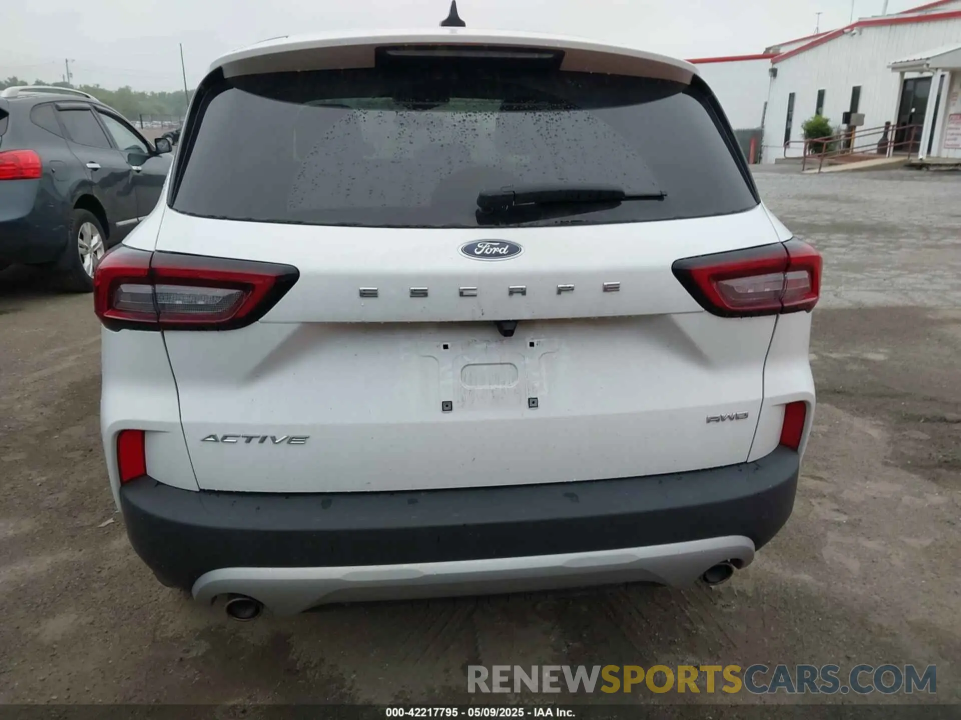 16 Photograph of a damaged car 1FMCU9GN3RUB08475 FORD ESCAPE 2024