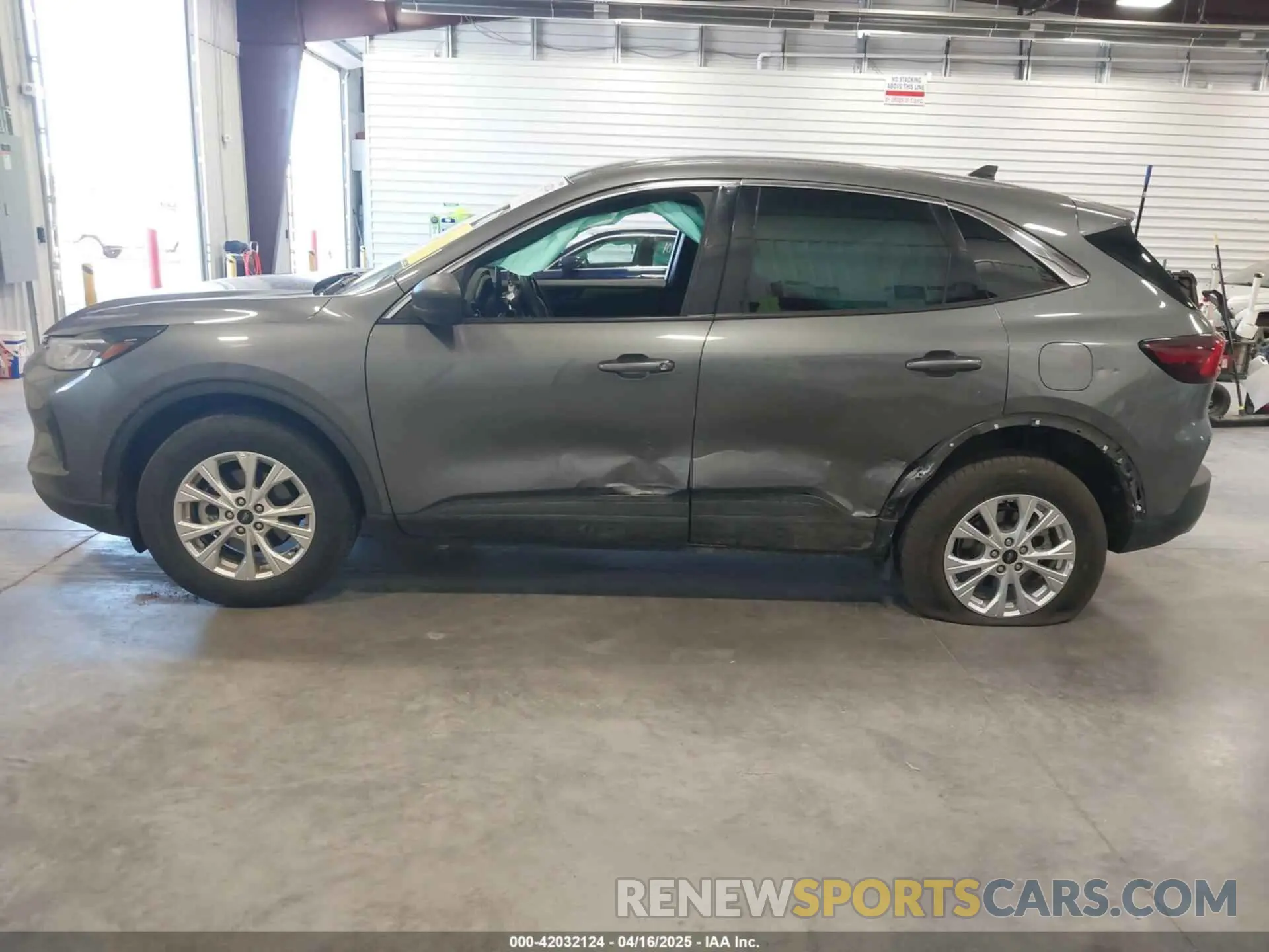 15 Photograph of a damaged car 1FMCU9GN4RUA66396 FORD ESCAPE 2024