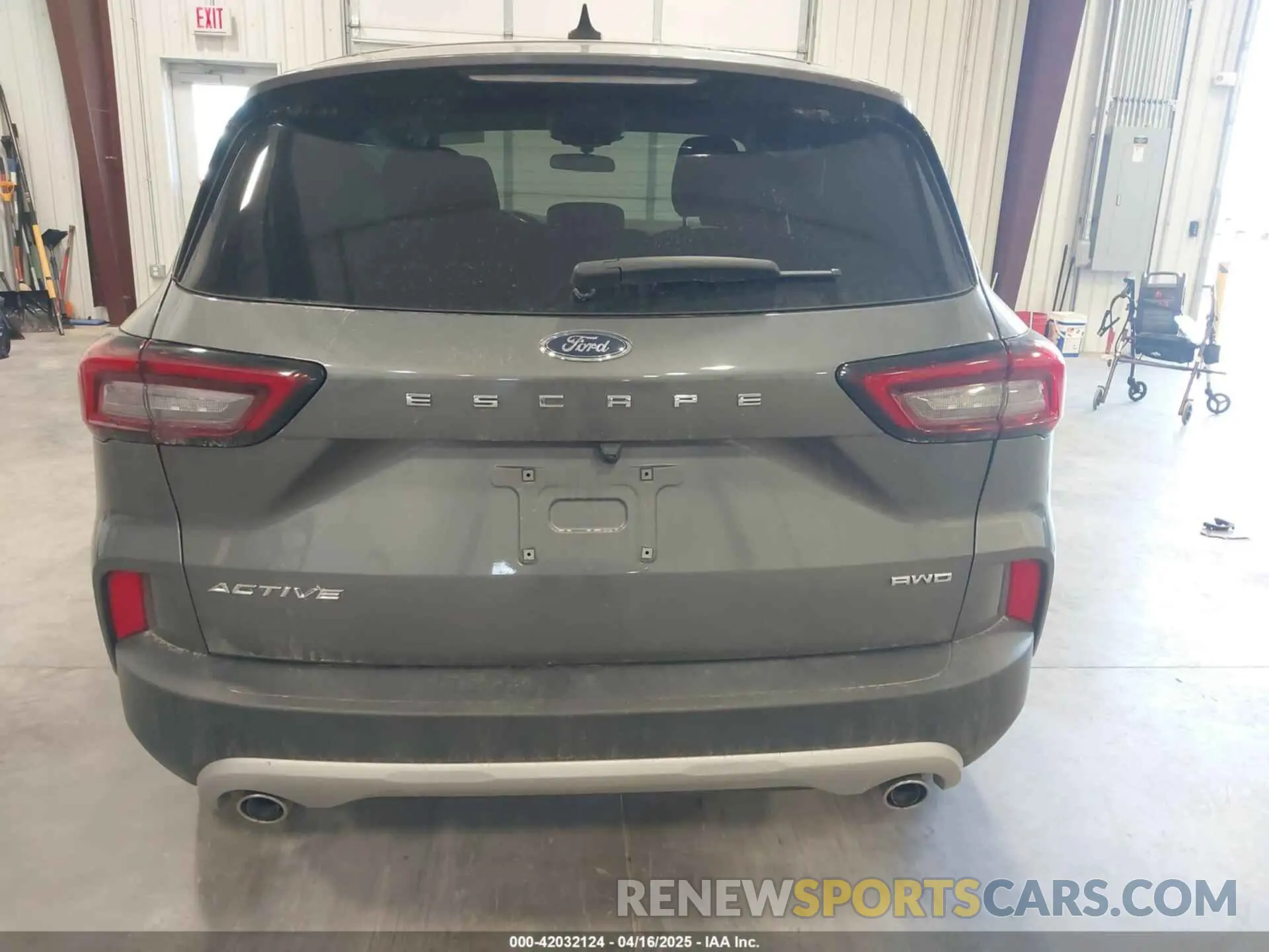 17 Photograph of a damaged car 1FMCU9GN4RUA66396 FORD ESCAPE 2024