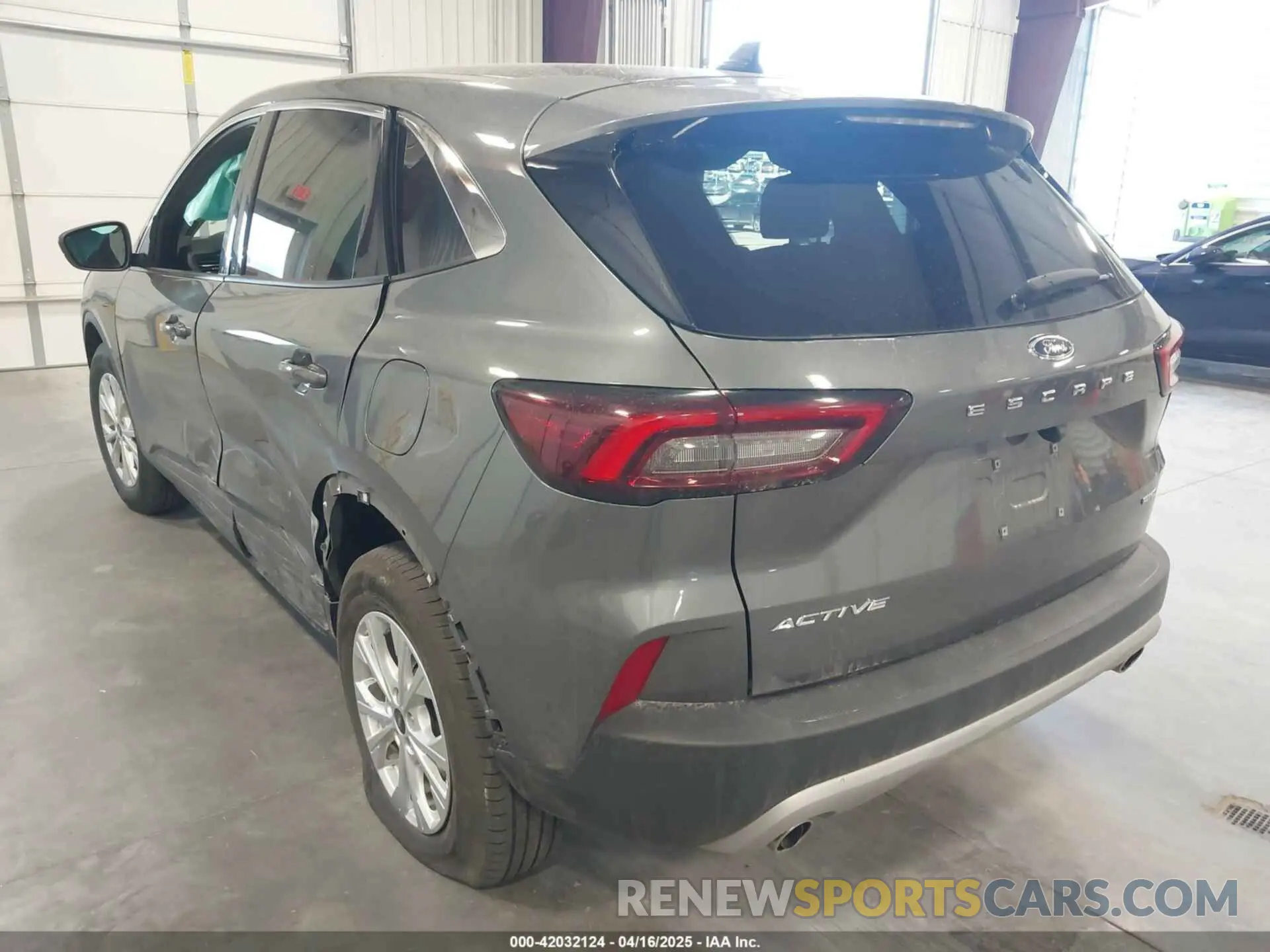 3 Photograph of a damaged car 1FMCU9GN4RUA66396 FORD ESCAPE 2024