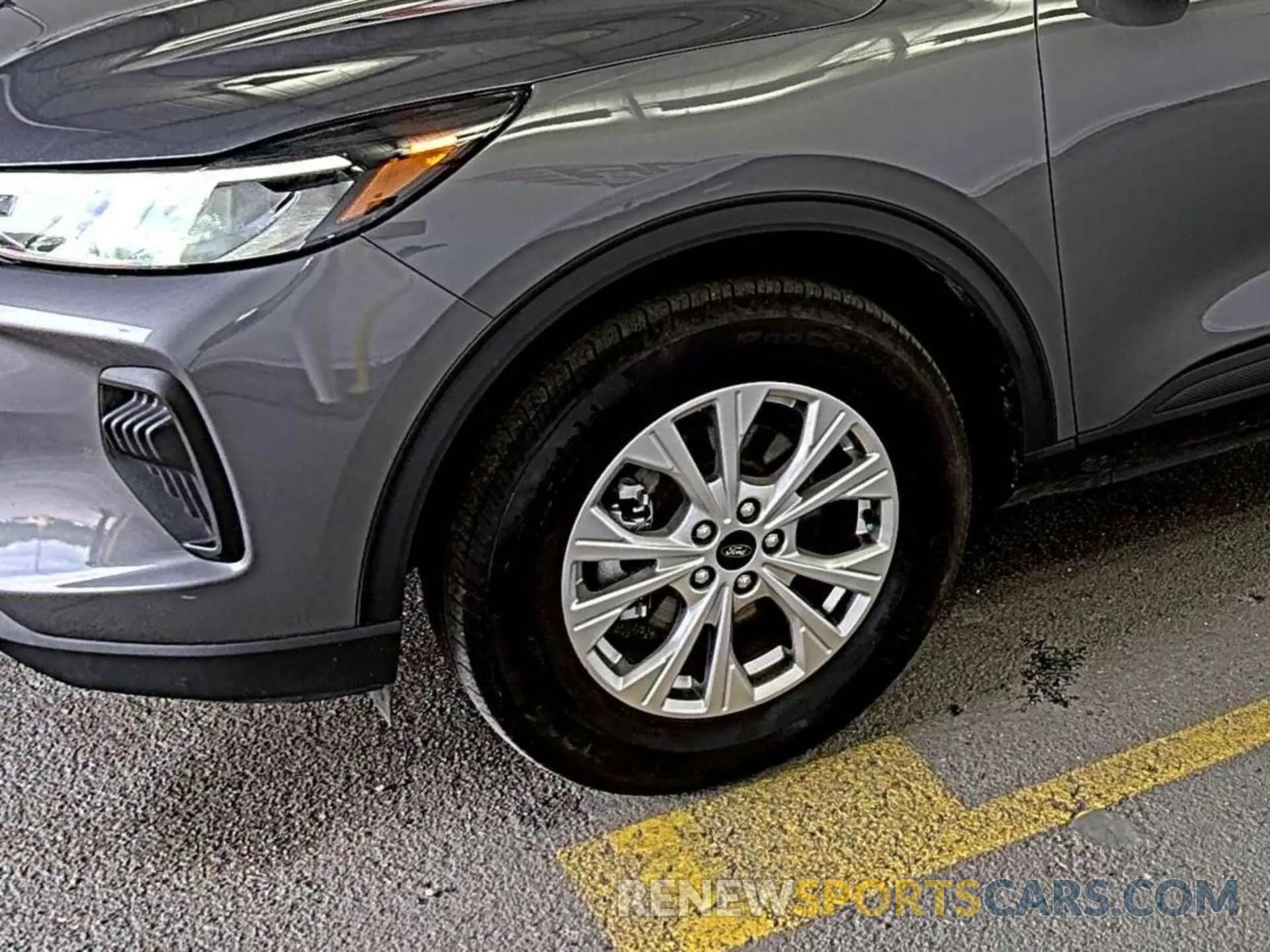 27 Photograph of a damaged car 1FMCU9GN5RUA27719 FORD ESCAPE 2024