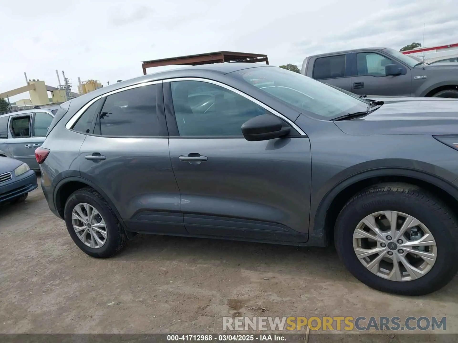 13 Photograph of a damaged car 1FMCU9GN5RUA55312 FORD ESCAPE 2024
