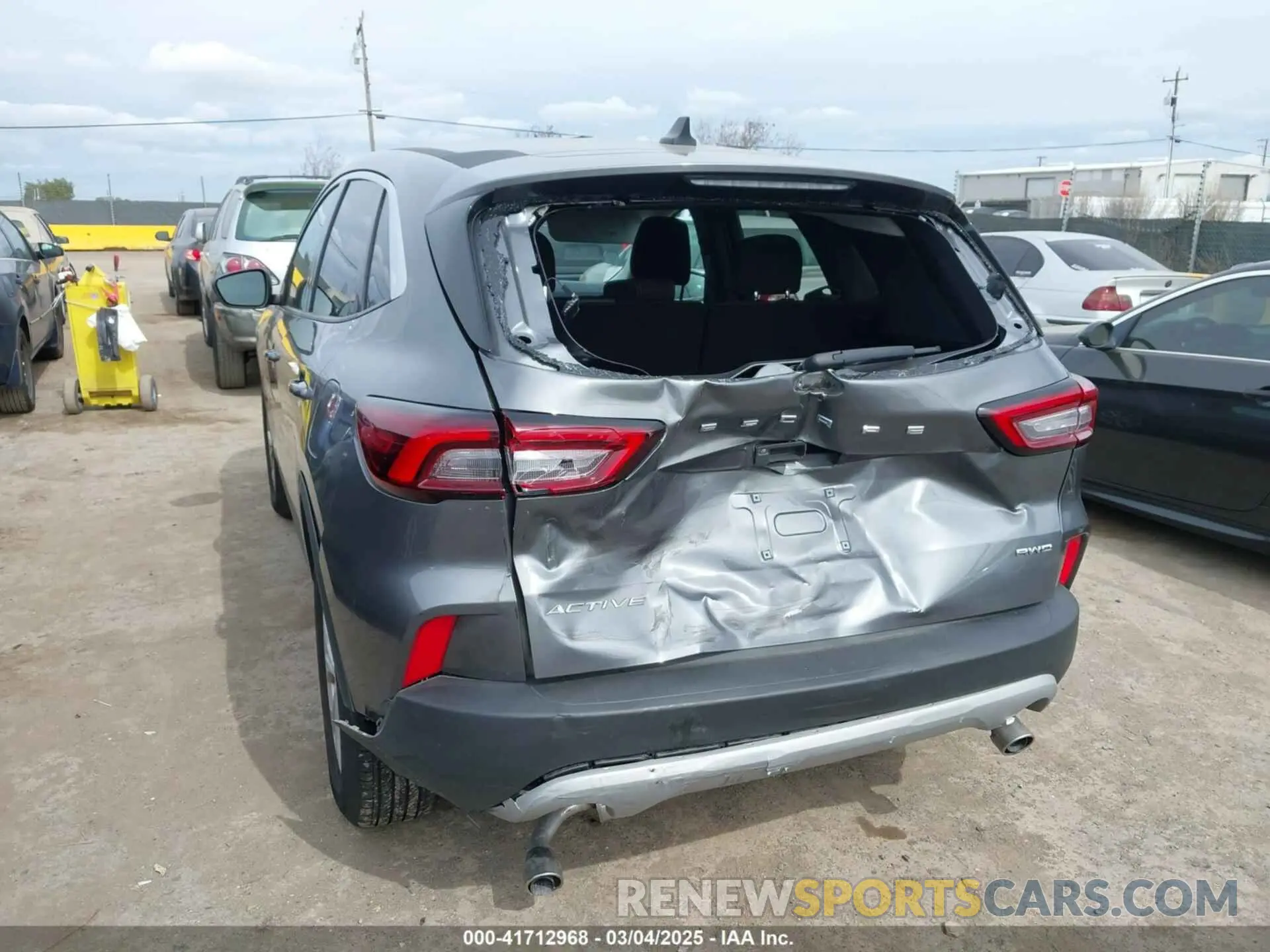 6 Photograph of a damaged car 1FMCU9GN5RUA55312 FORD ESCAPE 2024