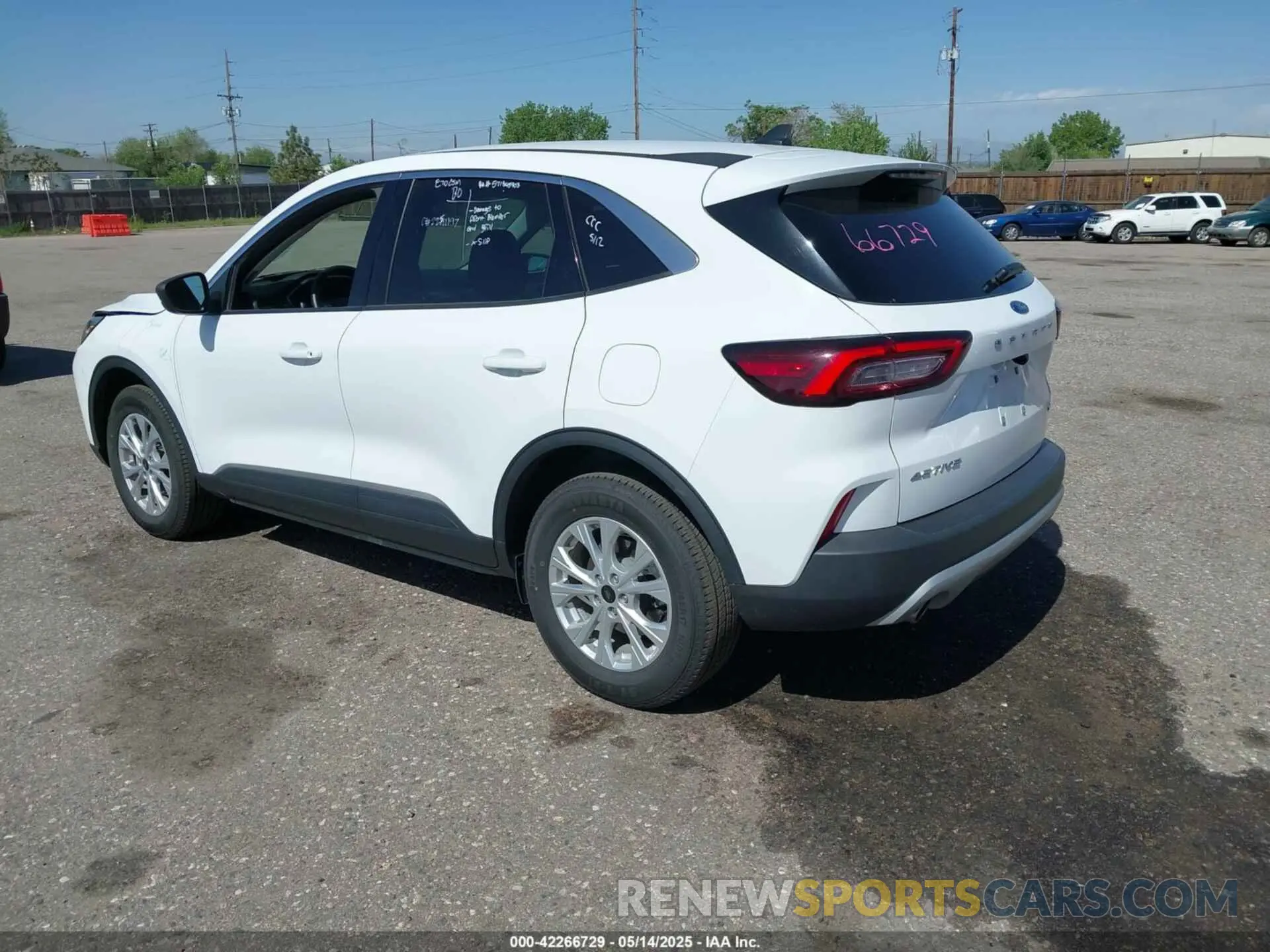 3 Photograph of a damaged car 1FMCU9GN5RUA74068 FORD ESCAPE 2024