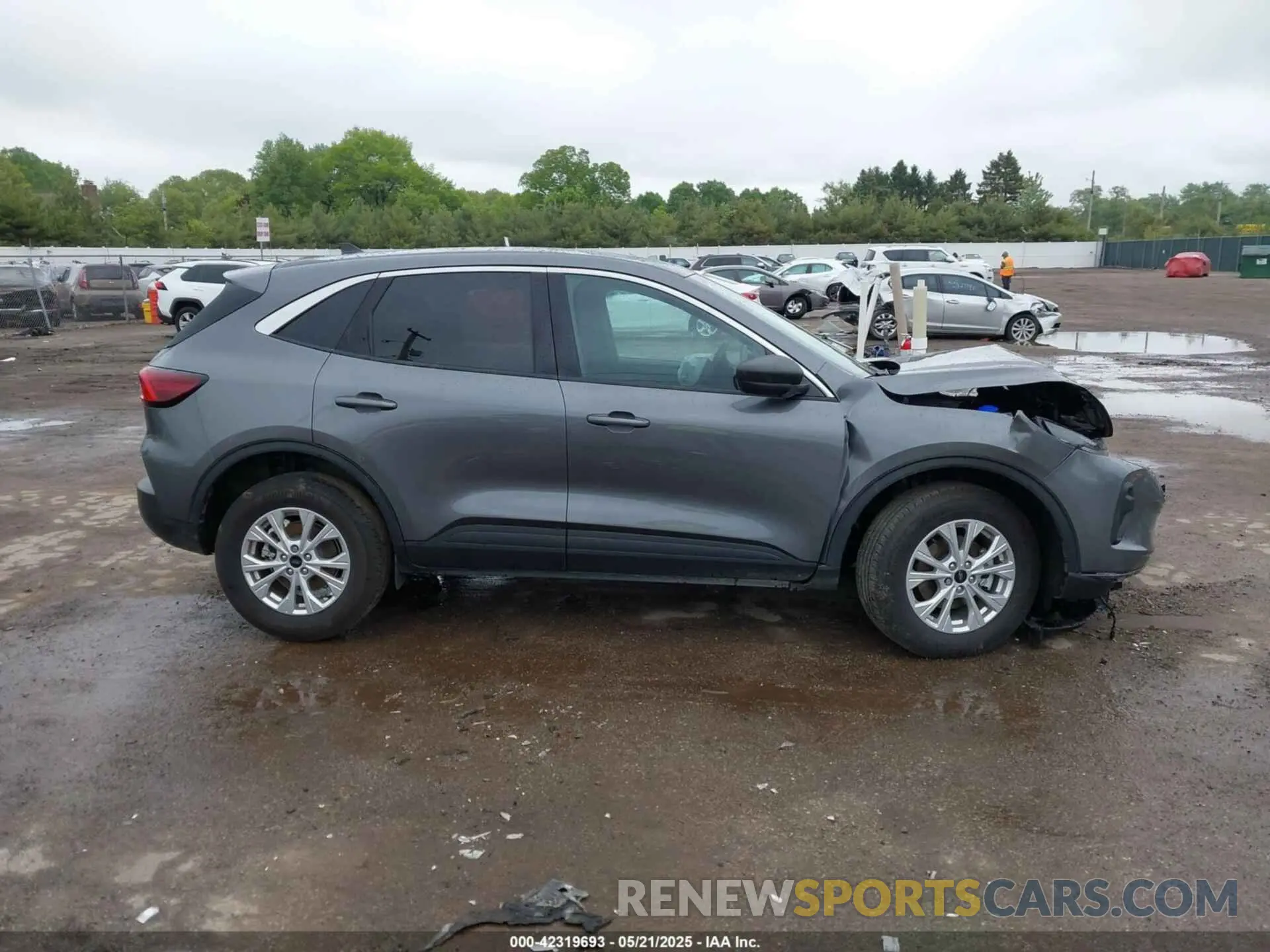14 Photograph of a damaged car 1FMCU9GN5RUB14794 FORD ESCAPE 2024