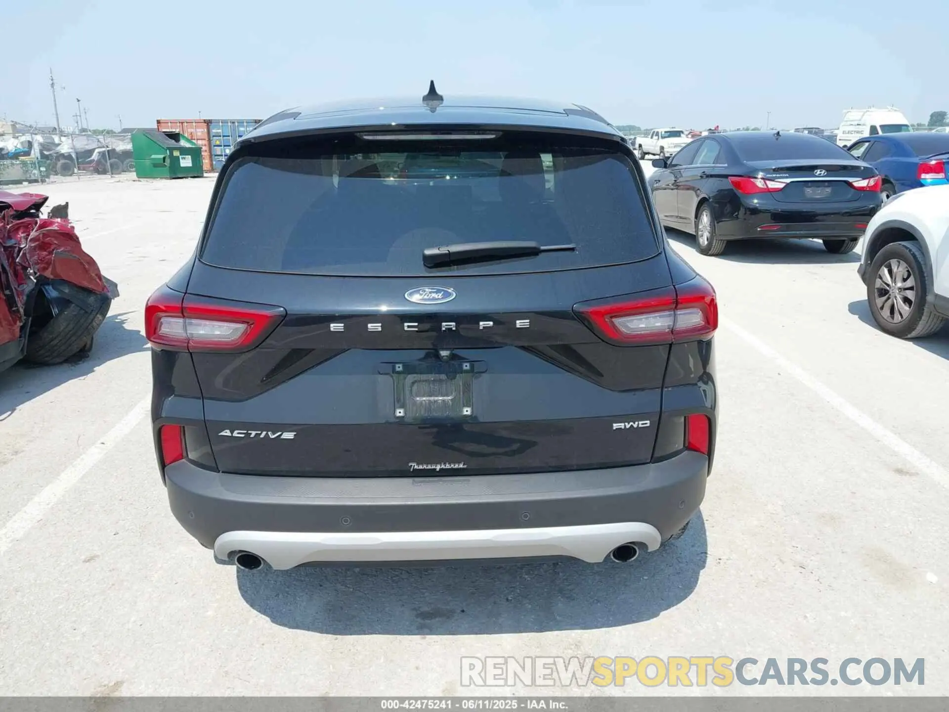 16 Photograph of a damaged car 1FMCU9GN7RUA01364 FORD ESCAPE 2024