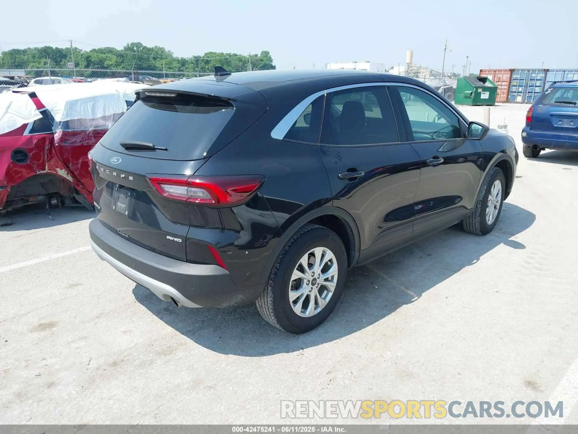 4 Photograph of a damaged car 1FMCU9GN7RUA01364 FORD ESCAPE 2024