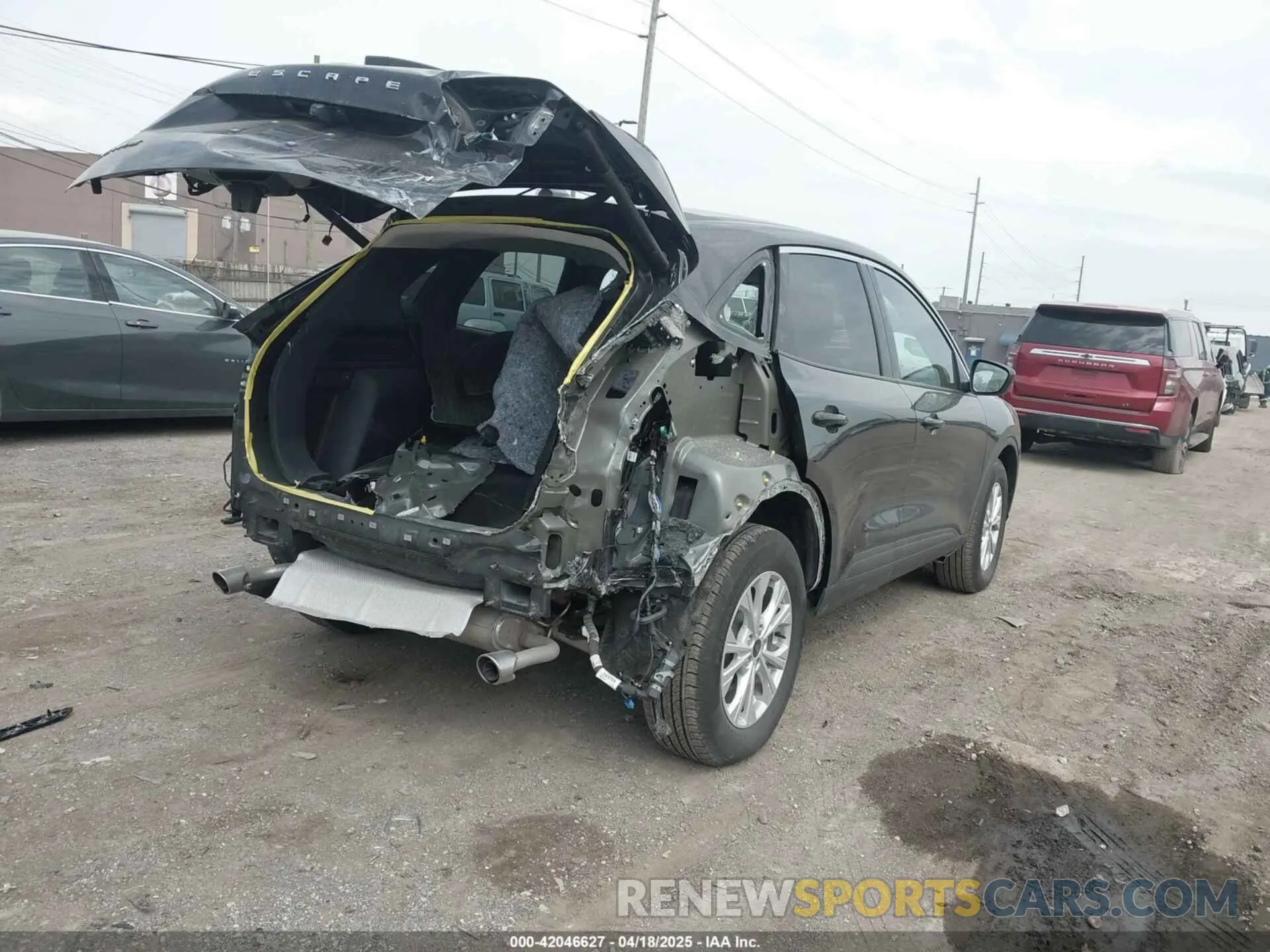 4 Photograph of a damaged car 1FMCU9GN8RUA09134 FORD ESCAPE 2024