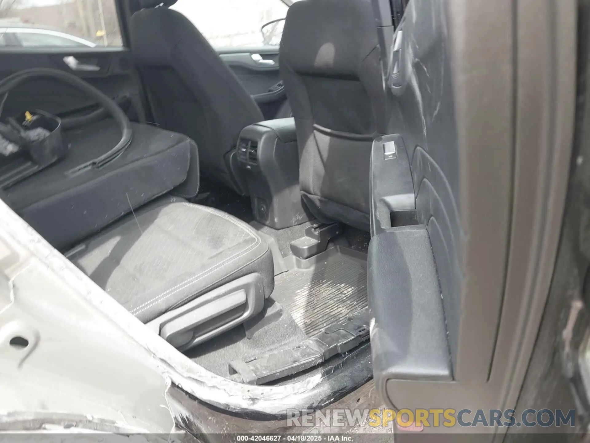 8 Photograph of a damaged car 1FMCU9GN8RUA09134 FORD ESCAPE 2024