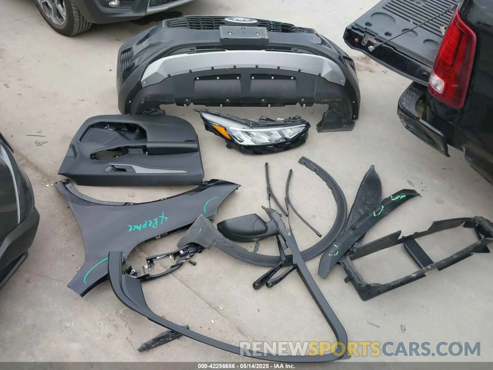 12 Photograph of a damaged car 1FMCU9GN8RUA92886 FORD ESCAPE 2024