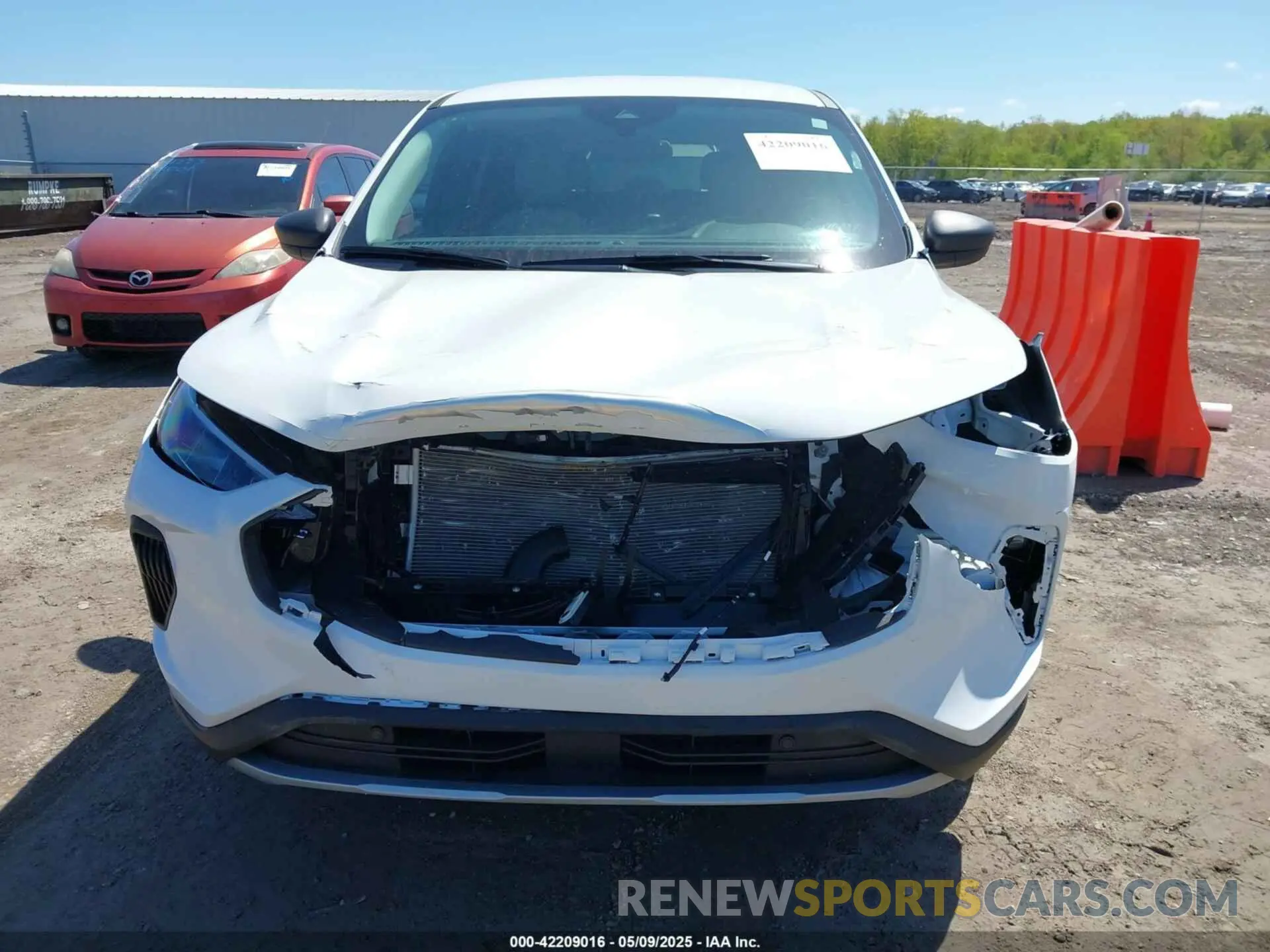 6 Photograph of a damaged car 1FMCU9GN8RUB47935 FORD ESCAPE 2024