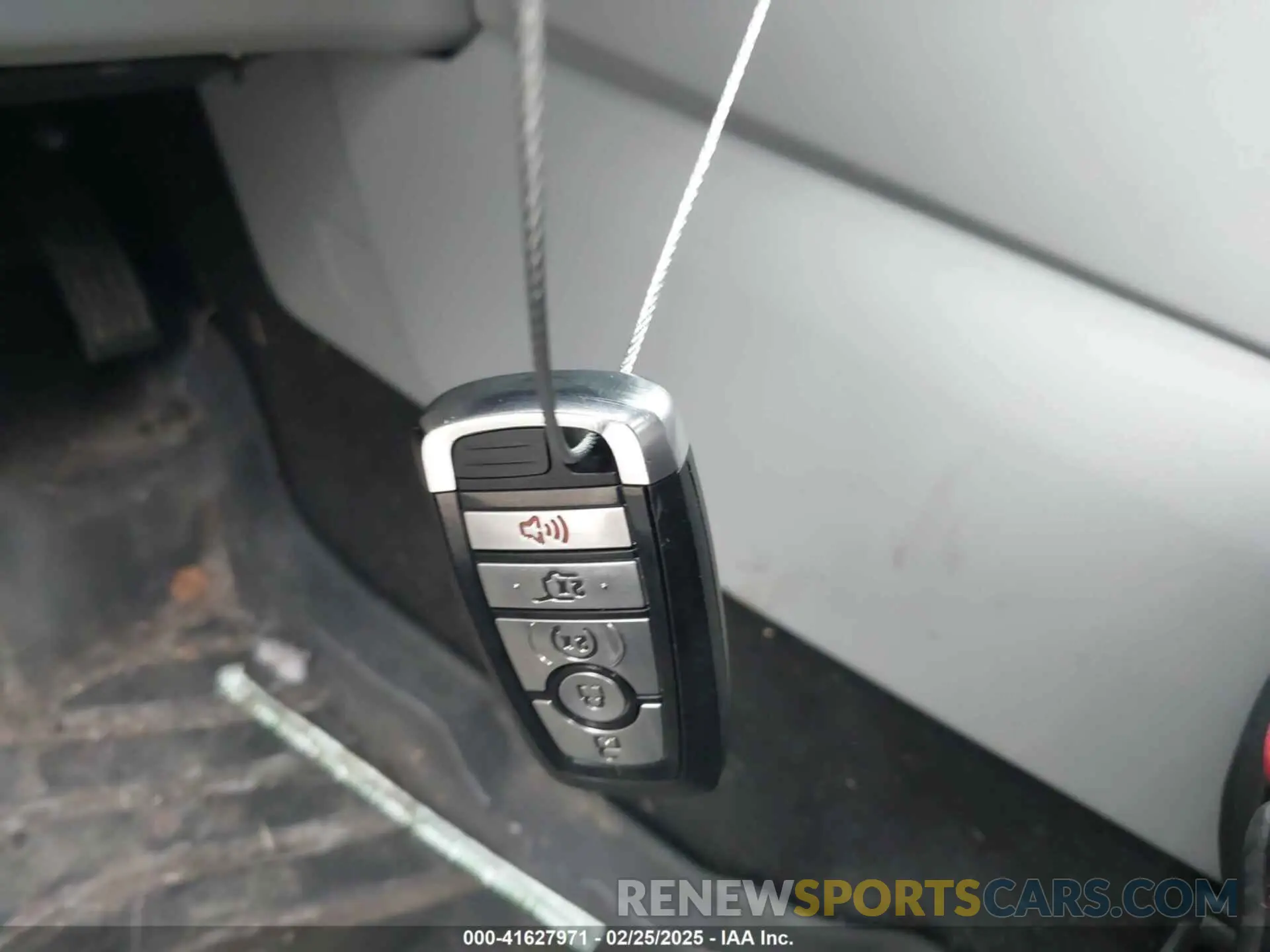 11 Photograph of a damaged car 1FMCU9GNXRUA08583 FORD ESCAPE 2024