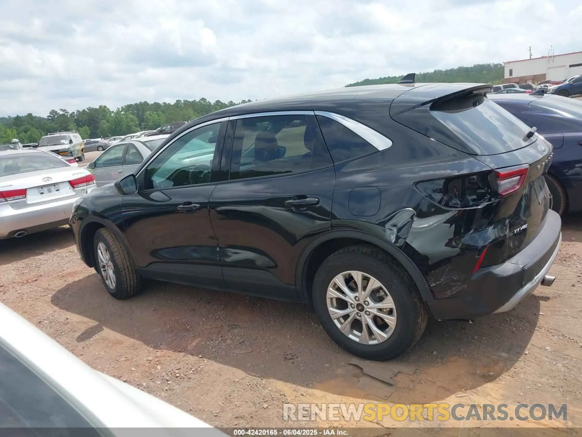 14 Photograph of a damaged car 1FMCU9GNXRUA24377 FORD ESCAPE 2024