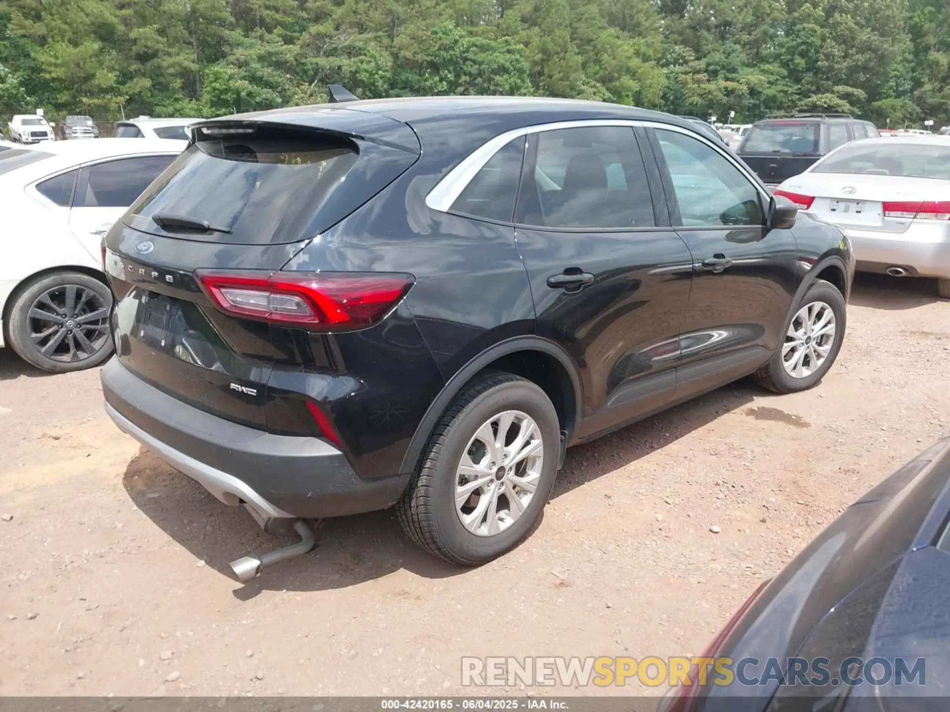 4 Photograph of a damaged car 1FMCU9GNXRUA24377 FORD ESCAPE 2024