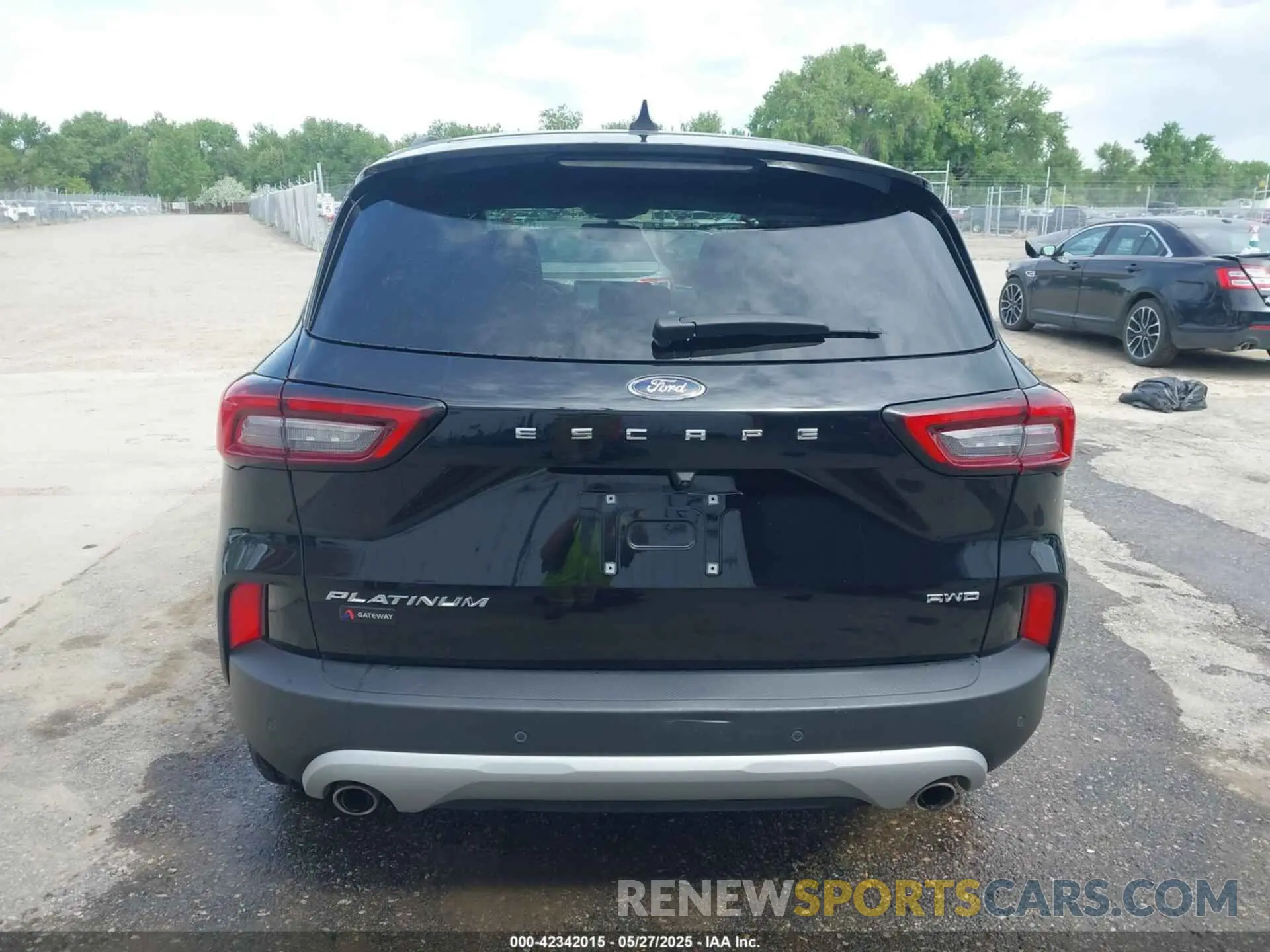 17 Photograph of a damaged car 1FMCU9JA2RUA35721 FORD ESCAPE 2024