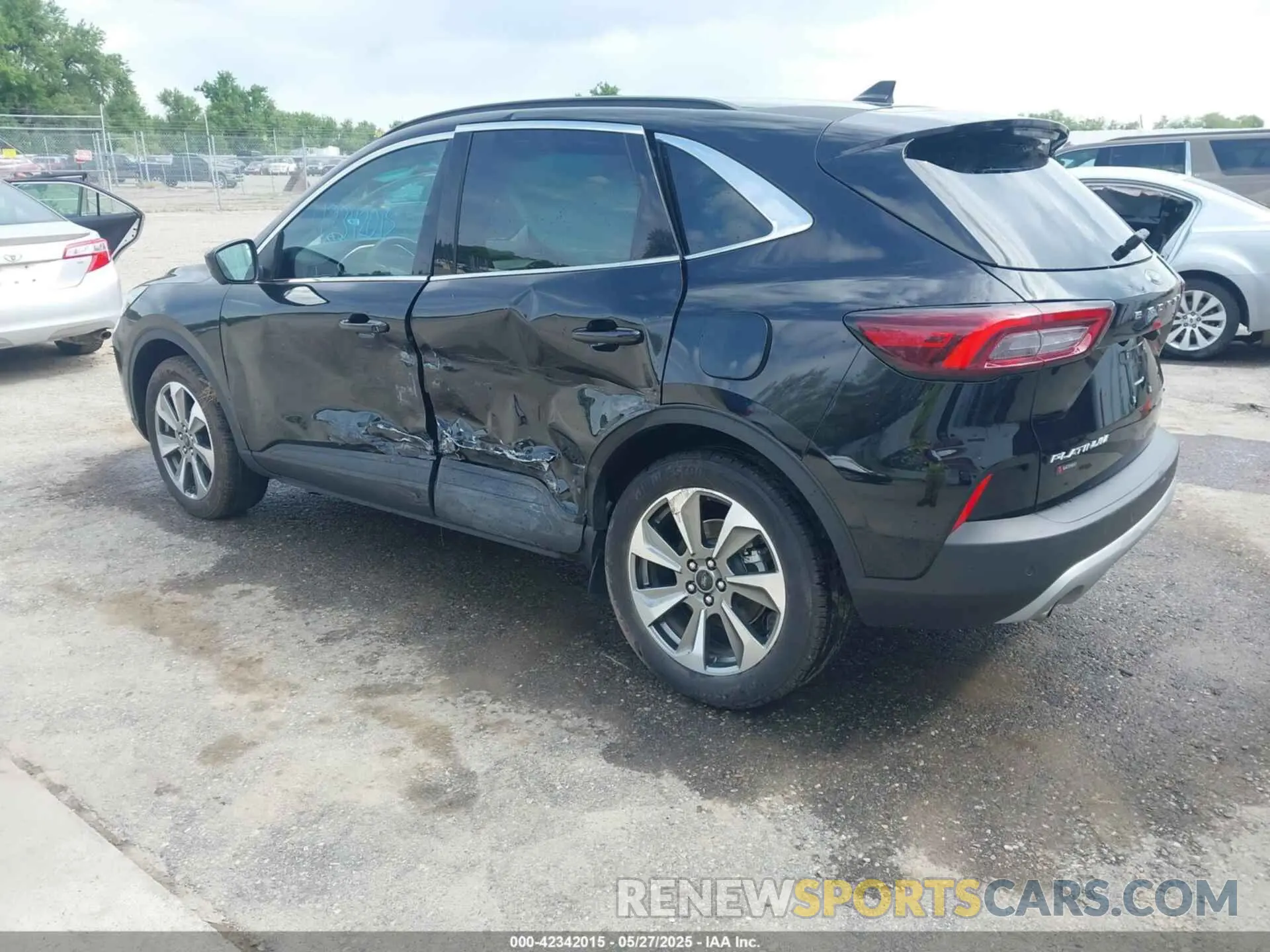 3 Photograph of a damaged car 1FMCU9JA2RUA35721 FORD ESCAPE 2024
