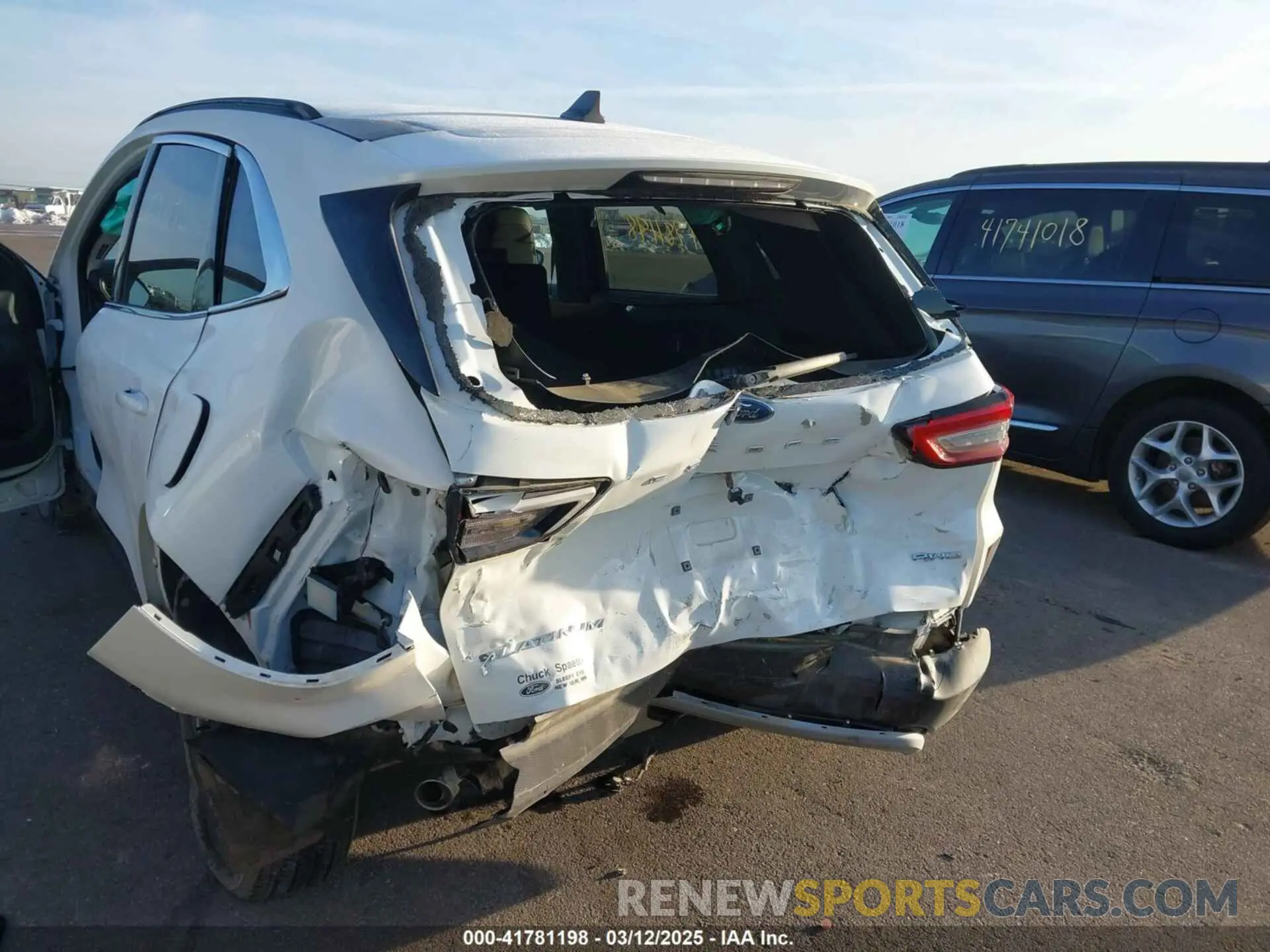 6 Photograph of a damaged car 1FMCU9JAXRUB29166 FORD ESCAPE 2024