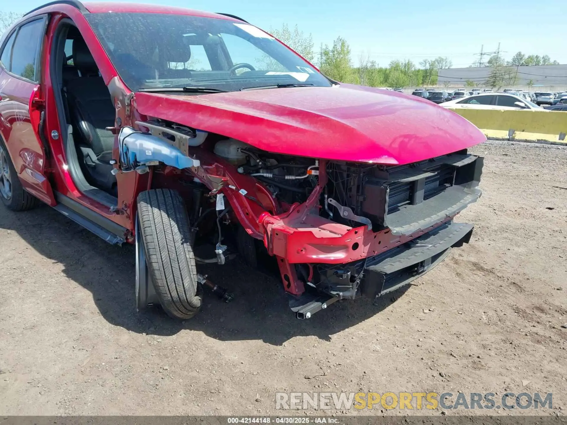 18 Photograph of a damaged car 1FMCU9MN0RUB00628 FORD ESCAPE 2024