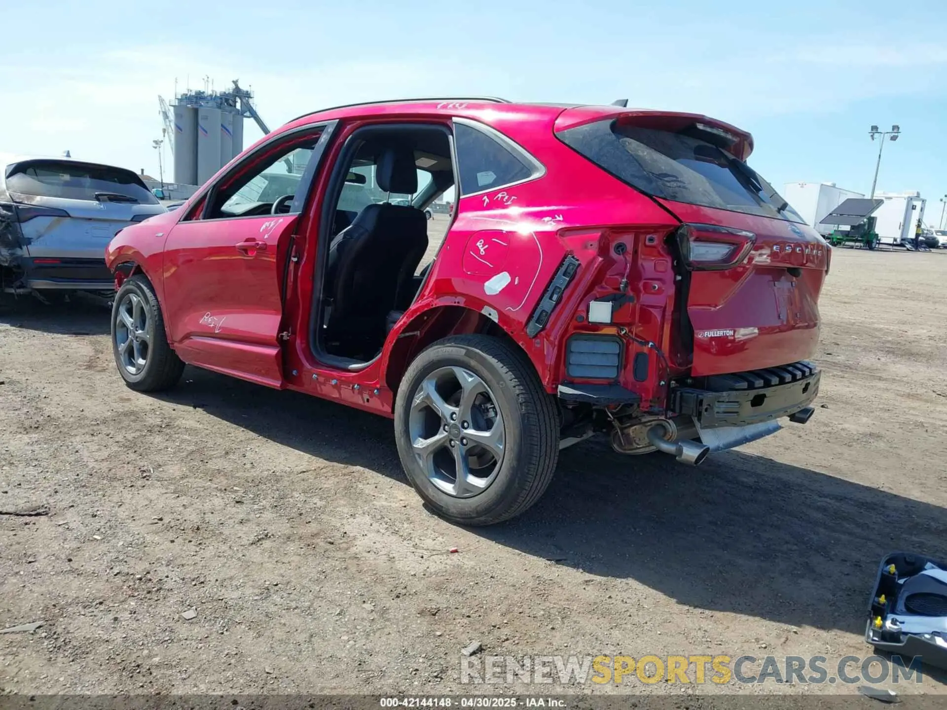 3 Photograph of a damaged car 1FMCU9MN0RUB00628 FORD ESCAPE 2024
