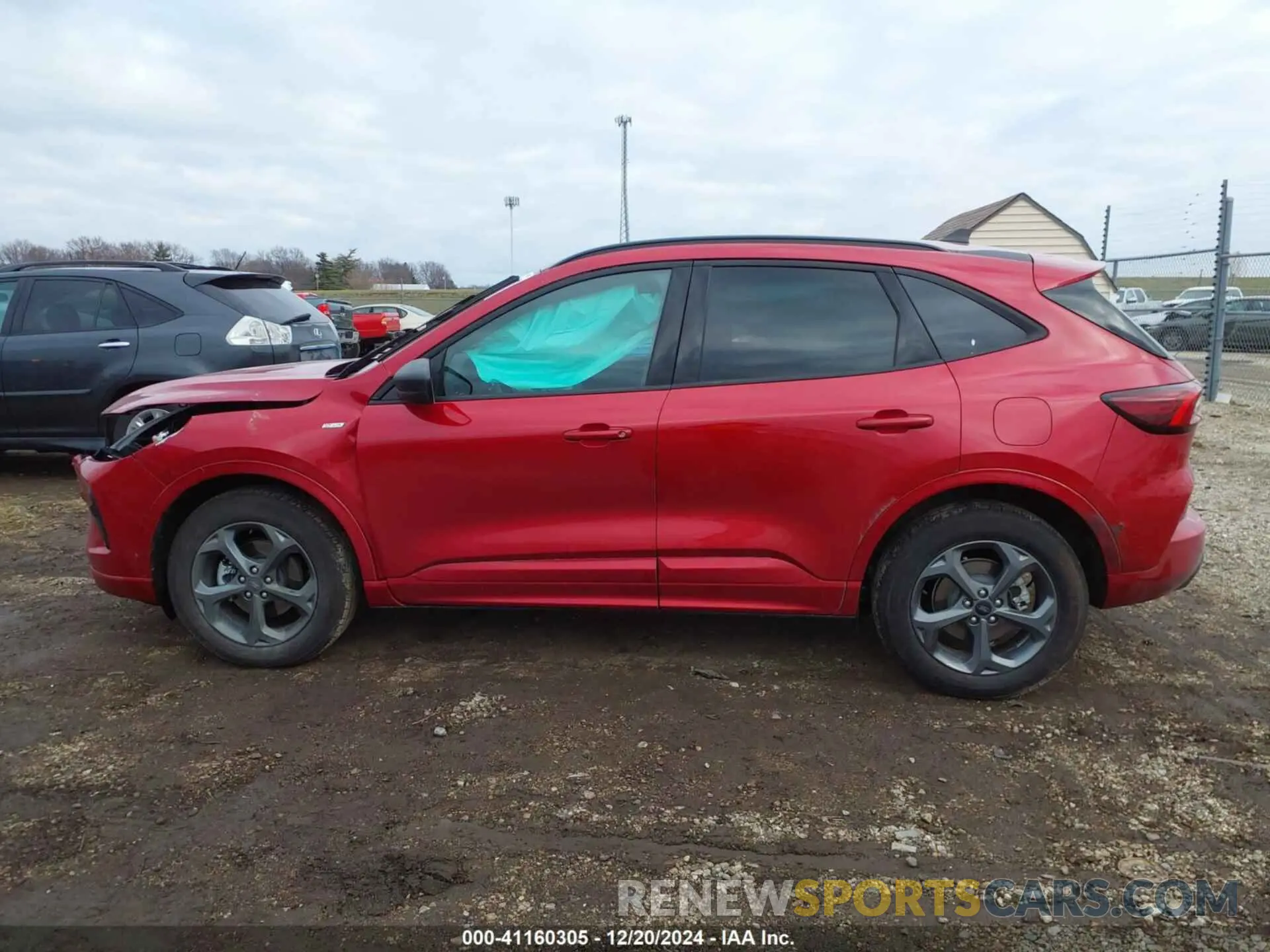 14 Photograph of a damaged car 1FMCU9MN0RUB47660 FORD ESCAPE 2024