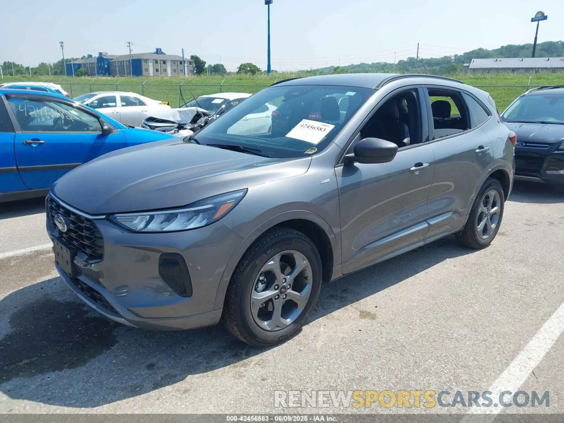 2 Photograph of a damaged car 1FMCU9MN1RUB05482 FORD ESCAPE 2024