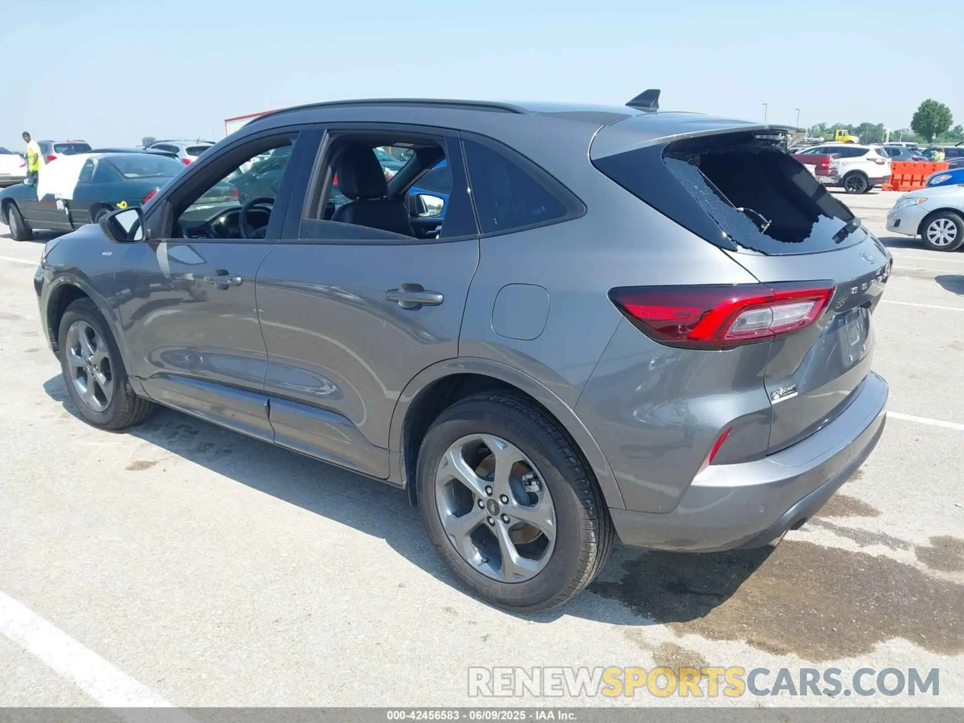 3 Photograph of a damaged car 1FMCU9MN1RUB05482 FORD ESCAPE 2024