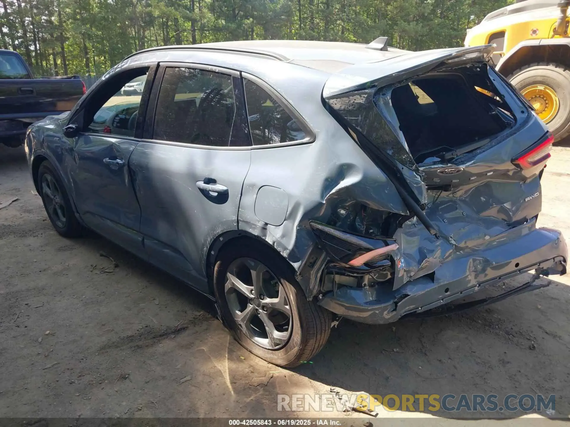 3 Photograph of a damaged car 1FMCU9MN2RUB52116 FORD ESCAPE 2024