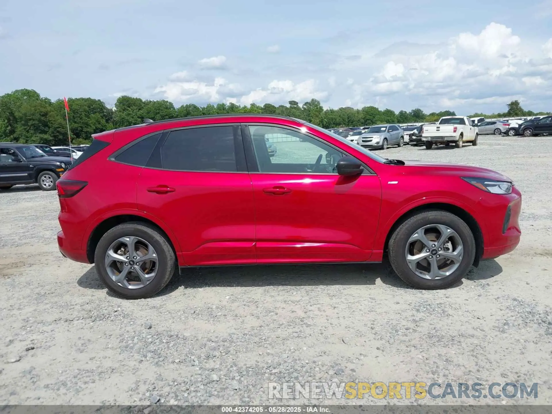 13 Photograph of a damaged car 1FMCU9MN4RUA53135 FORD ESCAPE 2024