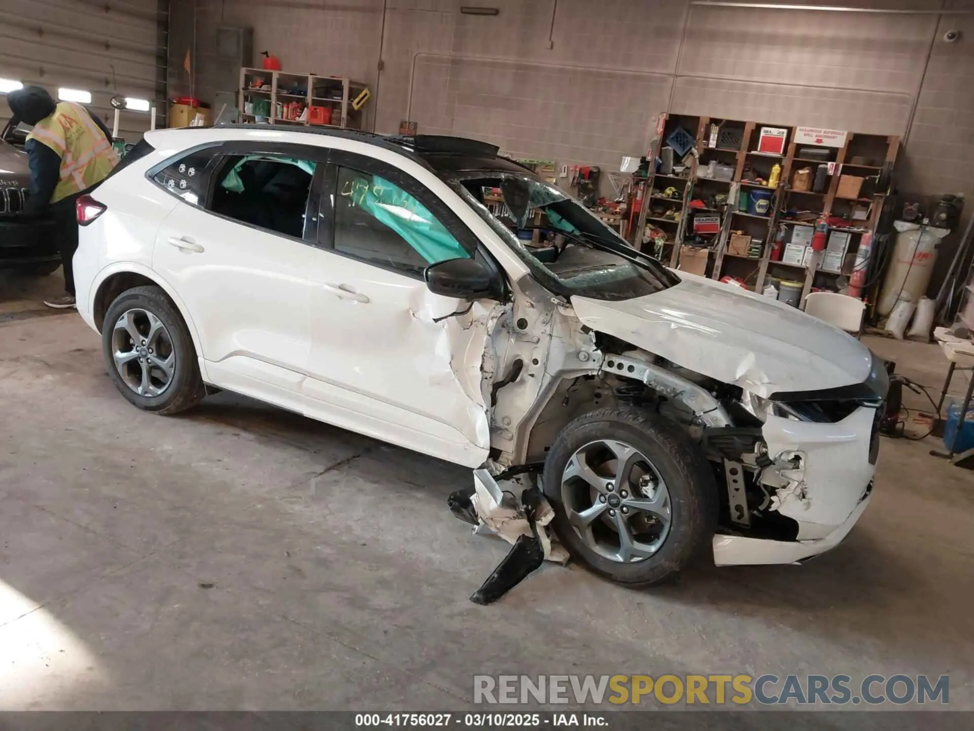 1 Photograph of a damaged car 1FMCU9MN6RUA17270 FORD ESCAPE 2024