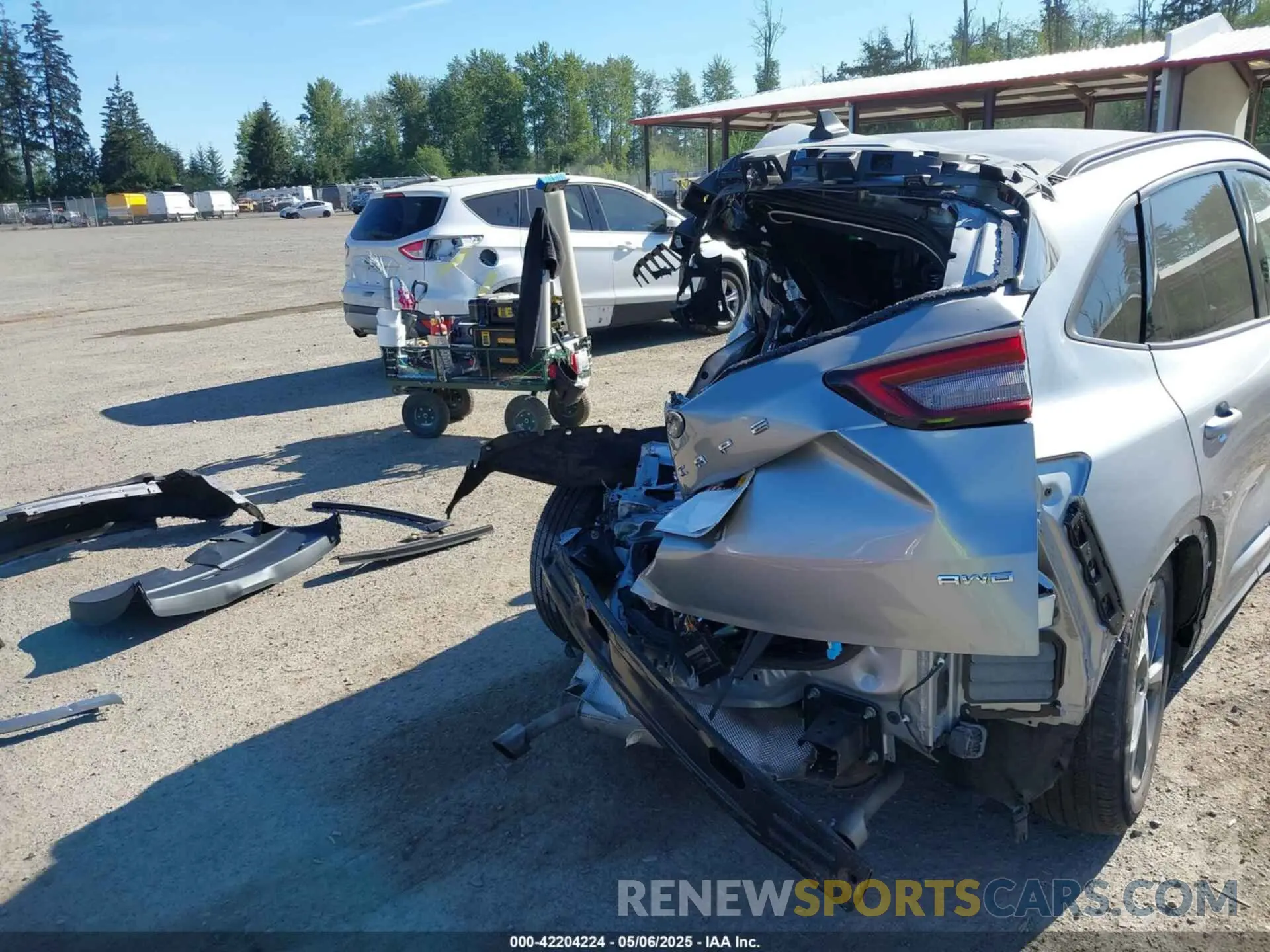 14 Photograph of a damaged car 1FMCU9MN6RUA24199 FORD ESCAPE 2024