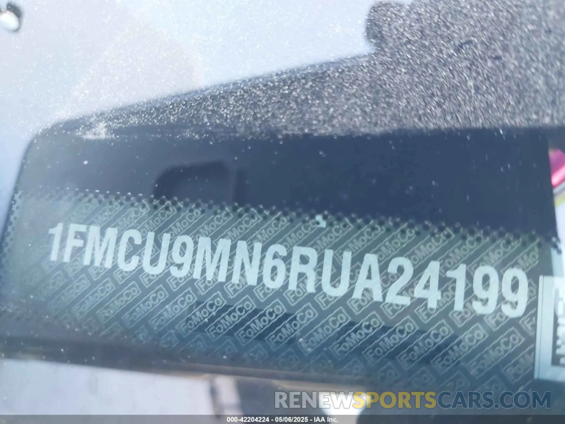 17 Photograph of a damaged car 1FMCU9MN6RUA24199 FORD ESCAPE 2024