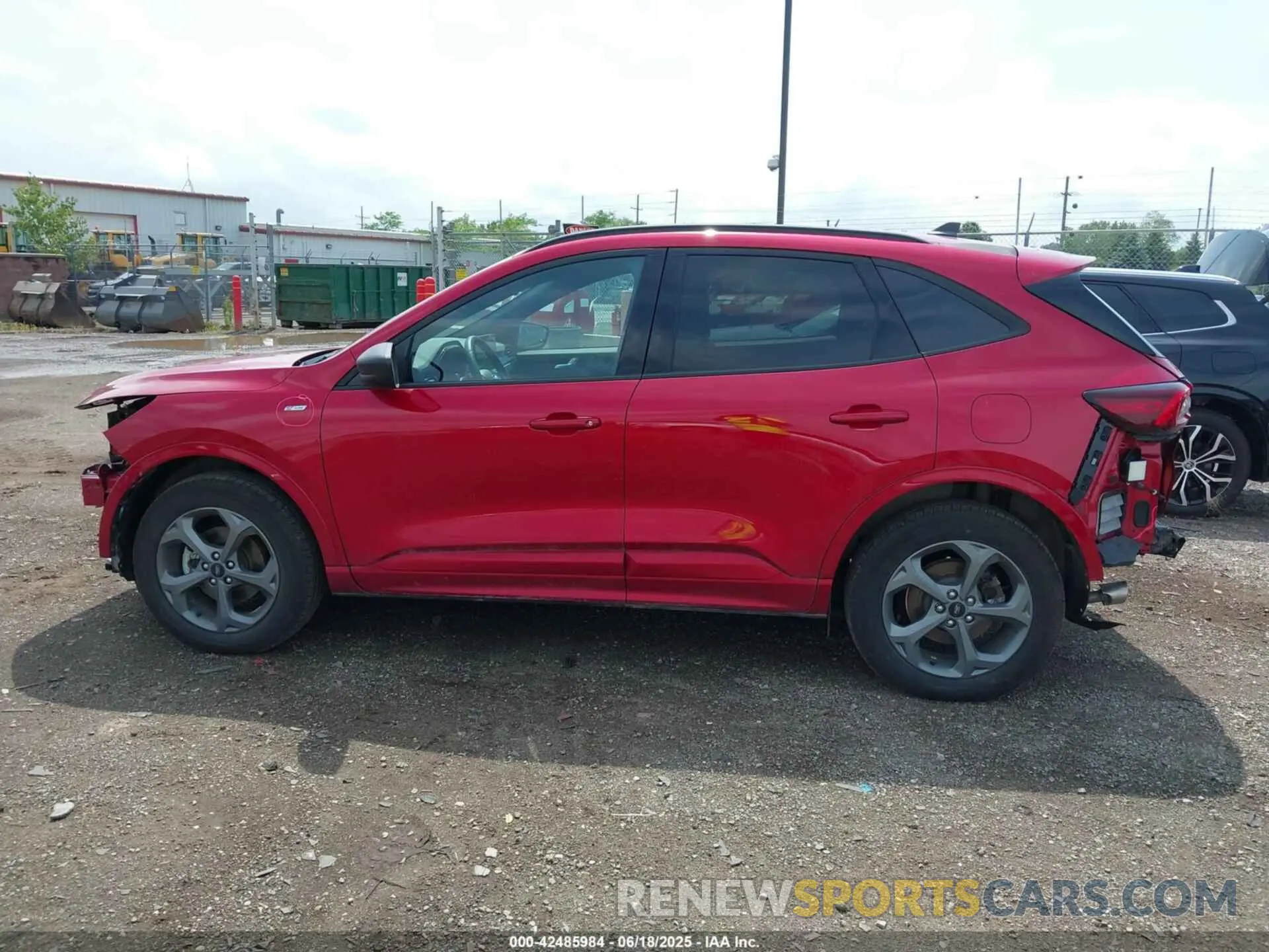 15 Photograph of a damaged car 1FMCU9MN6RUB24898 FORD ESCAPE 2024