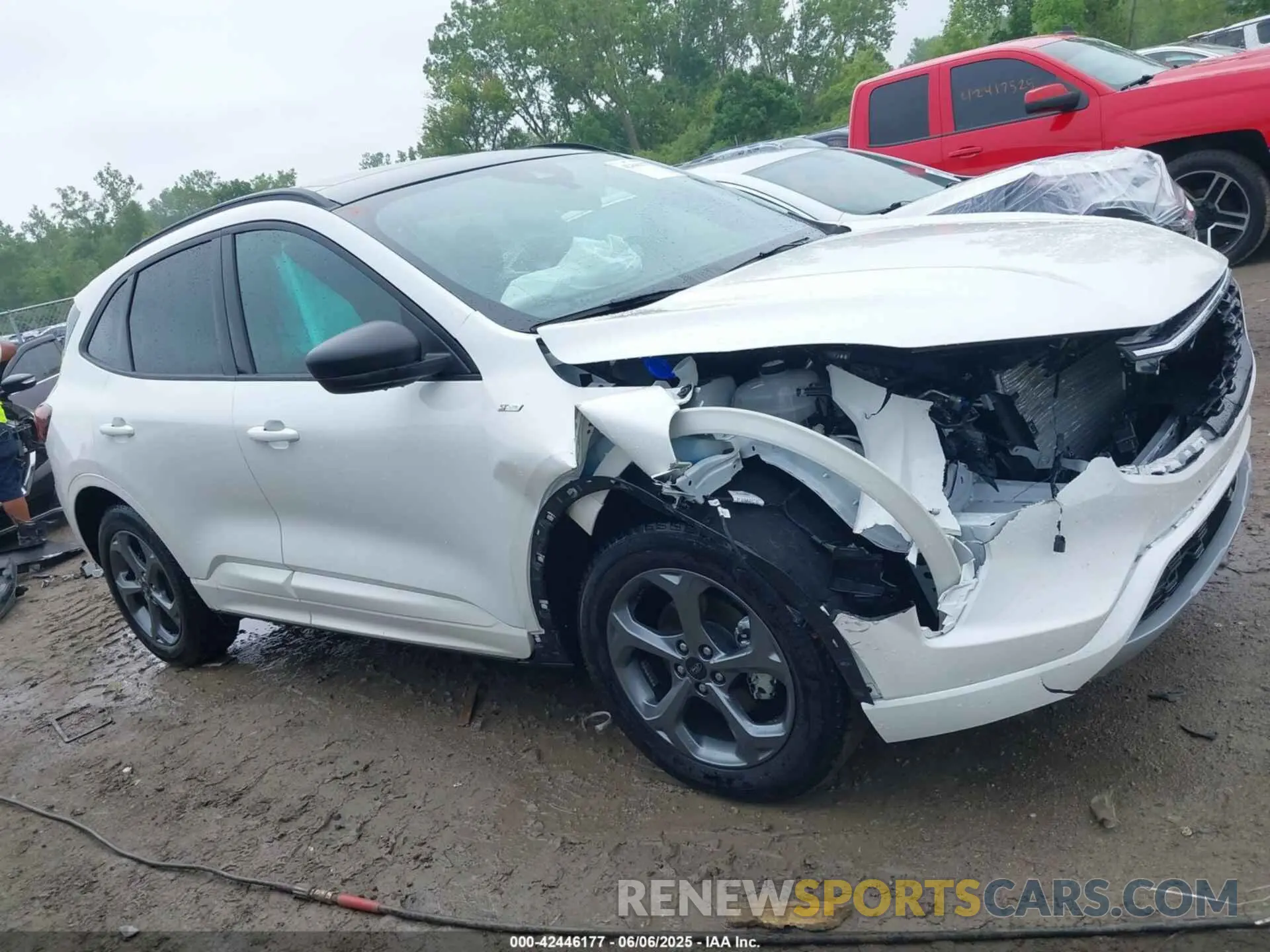 14 Photograph of a damaged car 1FMCU9MN8RUB13014 FORD ESCAPE 2024