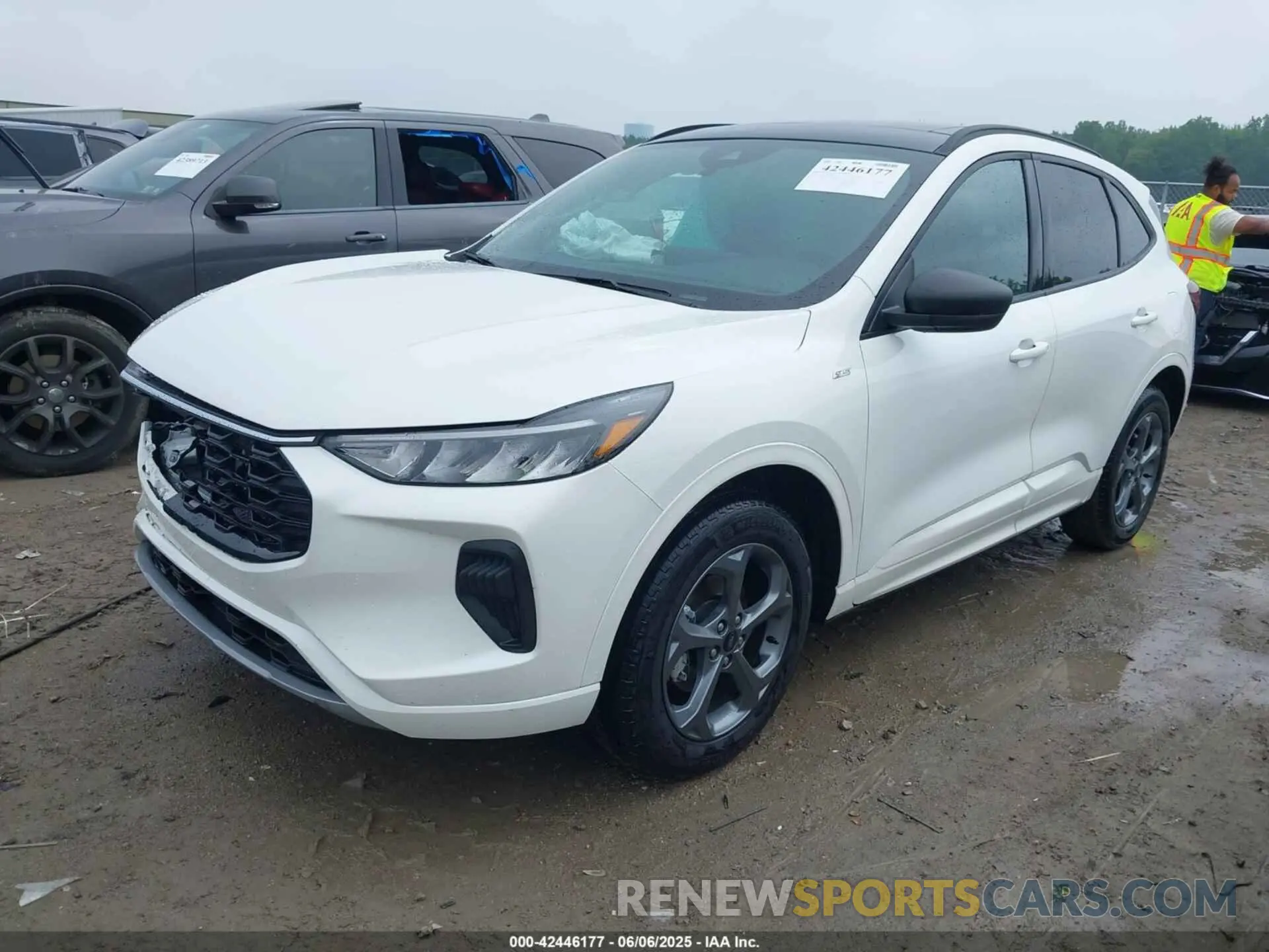 2 Photograph of a damaged car 1FMCU9MN8RUB13014 FORD ESCAPE 2024