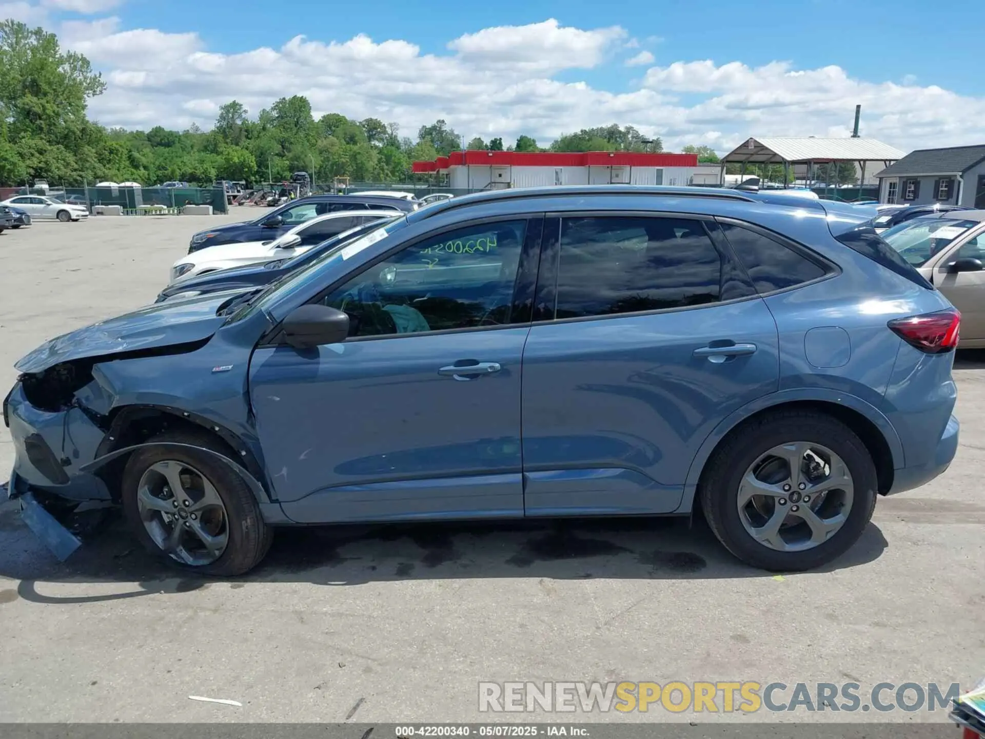 15 Photograph of a damaged car 1FMCU9MN9RUA50375 FORD ESCAPE 2024