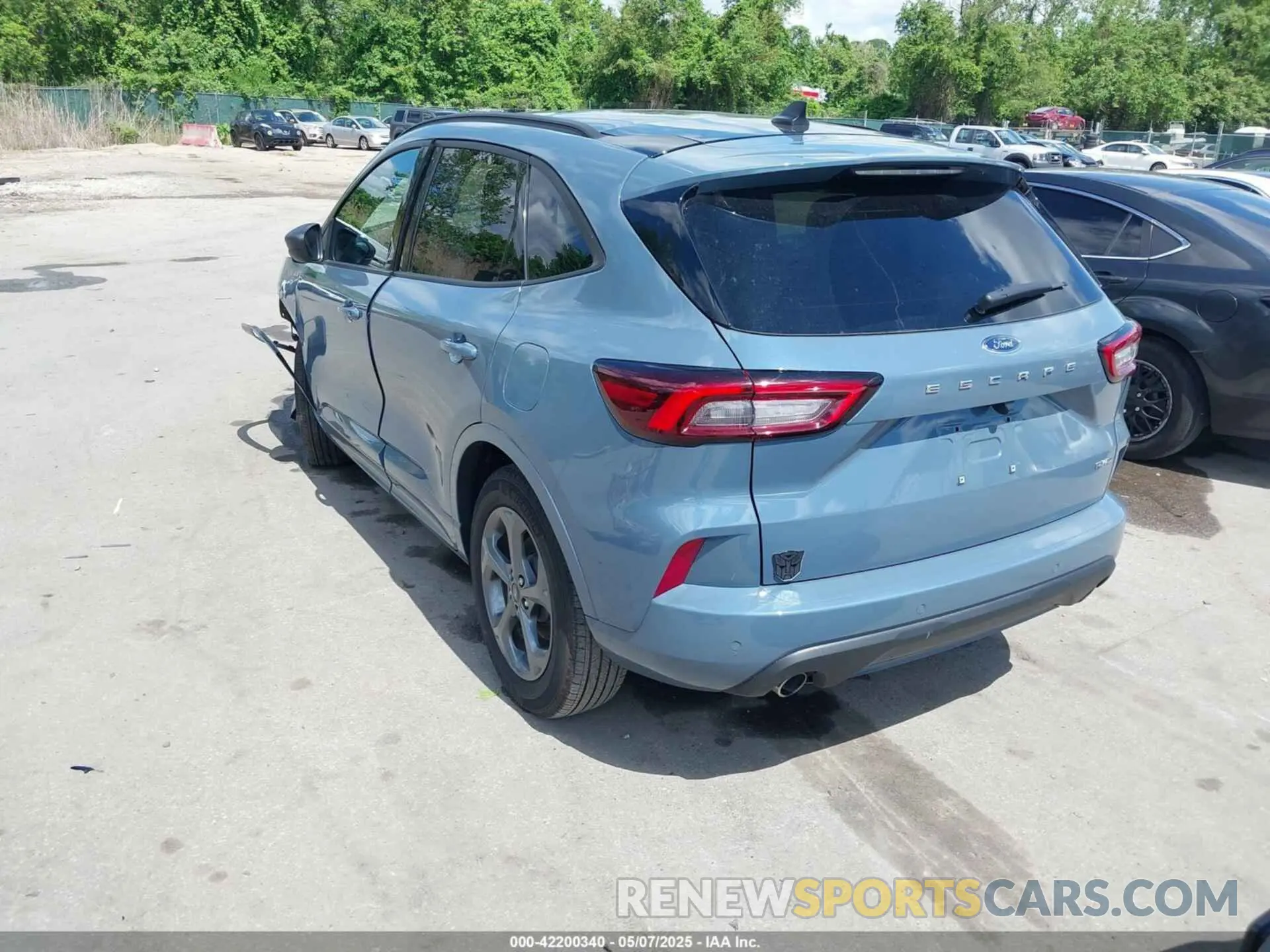 3 Photograph of a damaged car 1FMCU9MN9RUA50375 FORD ESCAPE 2024
