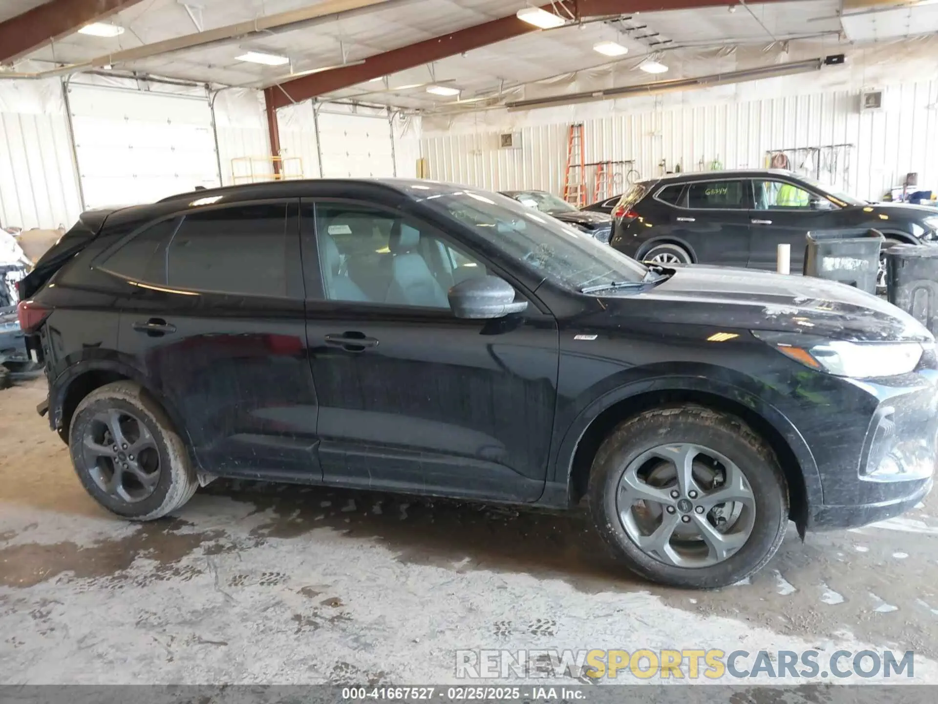 13 Photograph of a damaged car 1FMCU9MNXRUB60884 FORD ESCAPE 2024