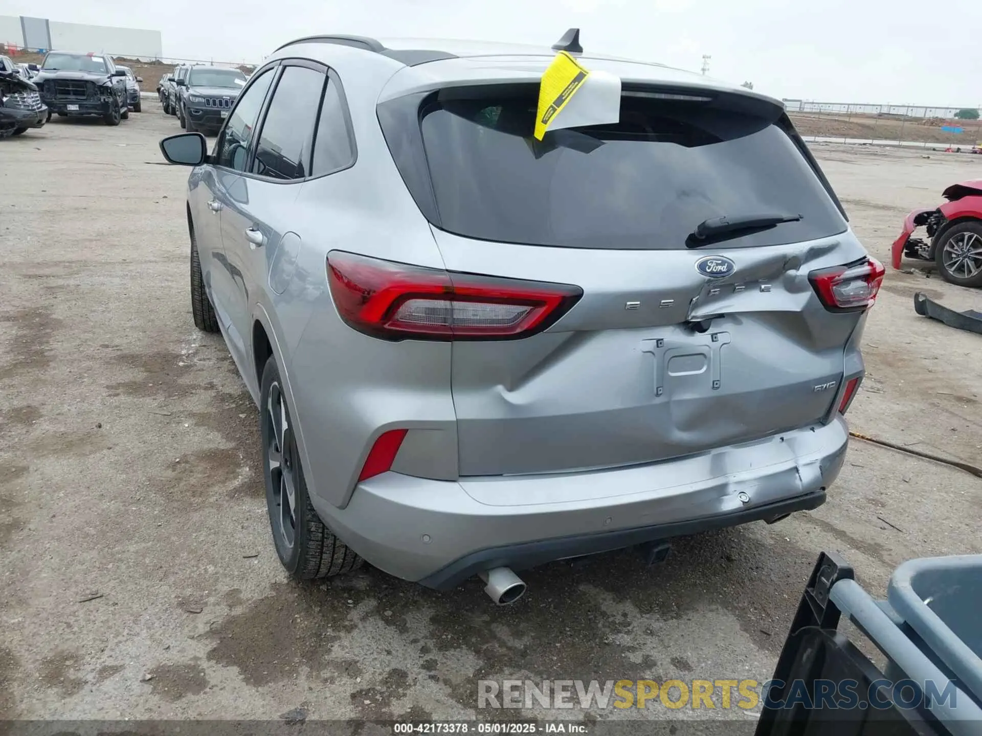 3 Photograph of a damaged car 1FMCU9NA9RUB47765 FORD ESCAPE 2024