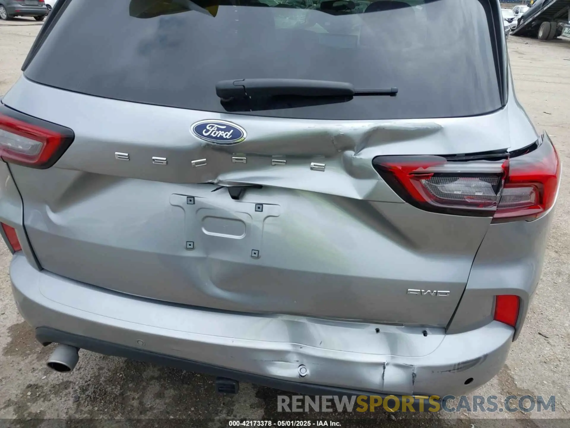 6 Photograph of a damaged car 1FMCU9NA9RUB47765 FORD ESCAPE 2024