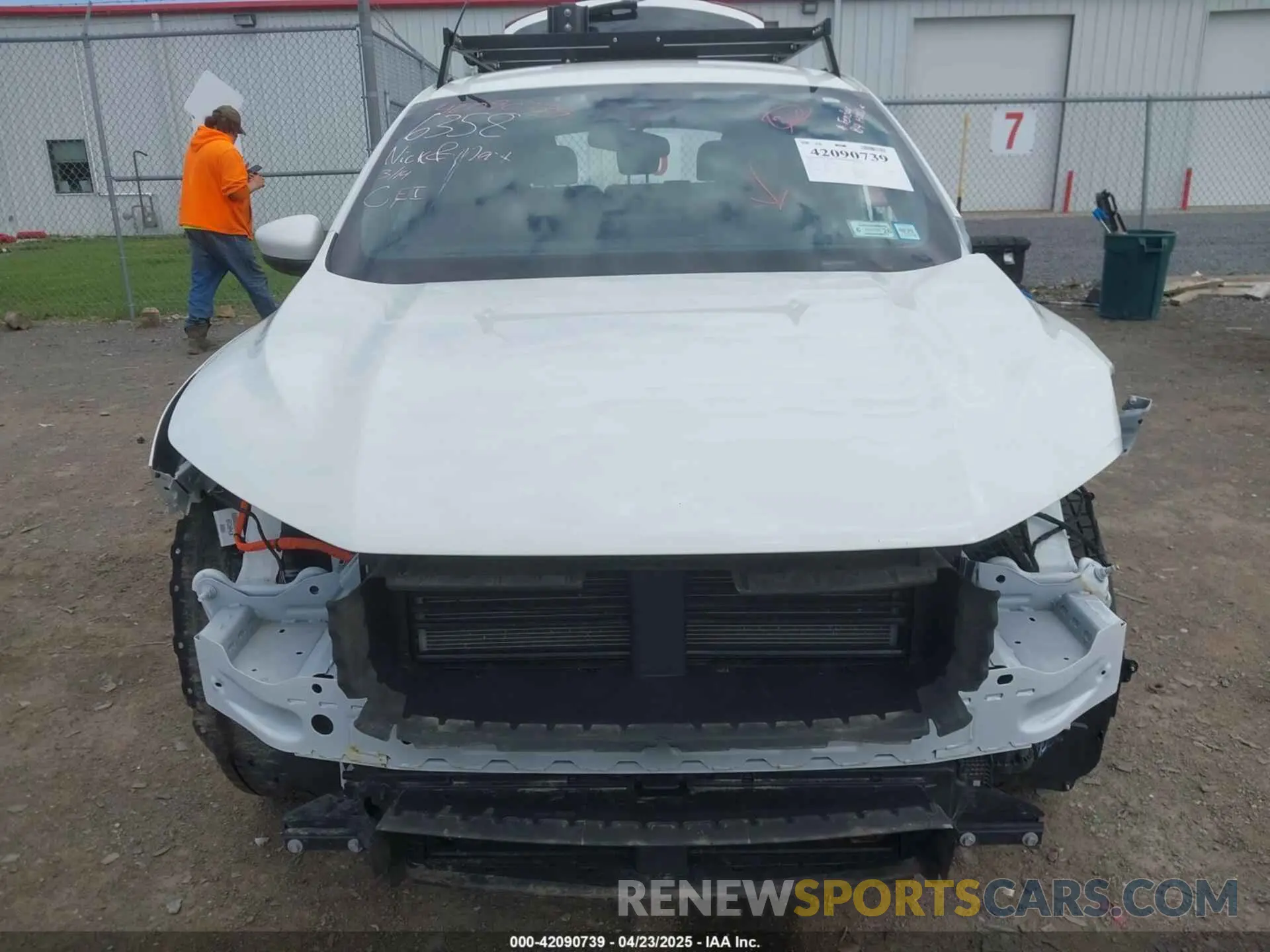 6 Photograph of a damaged car 1FMCU9NZ0RUA27634 FORD ESCAPE 2024