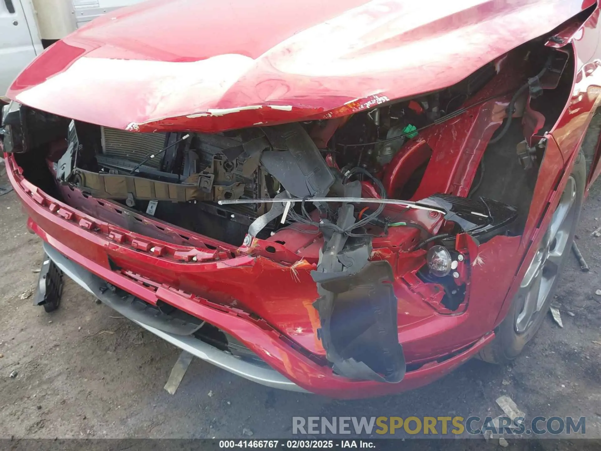 17 Photograph of a damaged car 1FMCU9NZ5RUB13747 FORD ESCAPE 2024