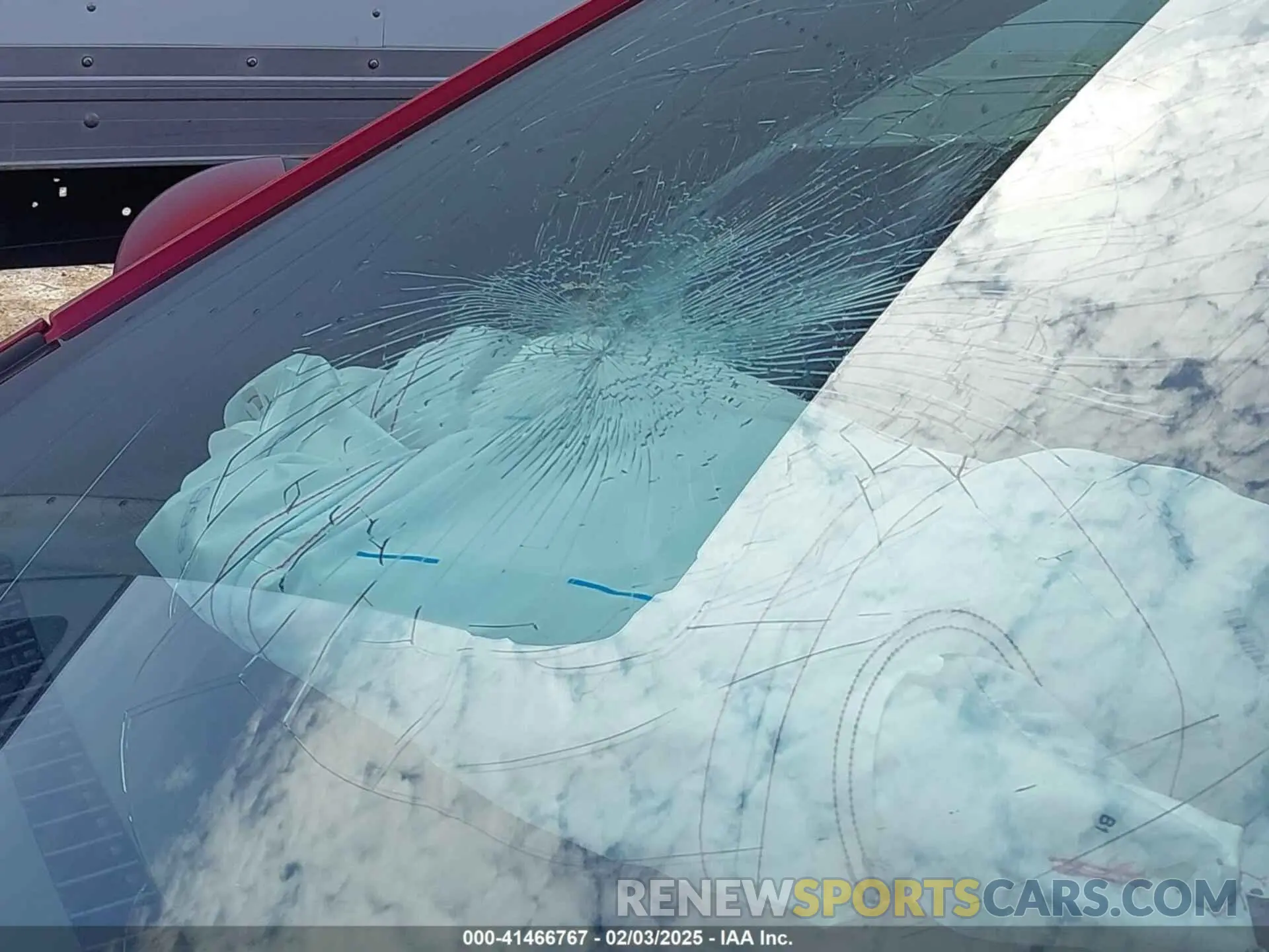 19 Photograph of a damaged car 1FMCU9NZ5RUB13747 FORD ESCAPE 2024