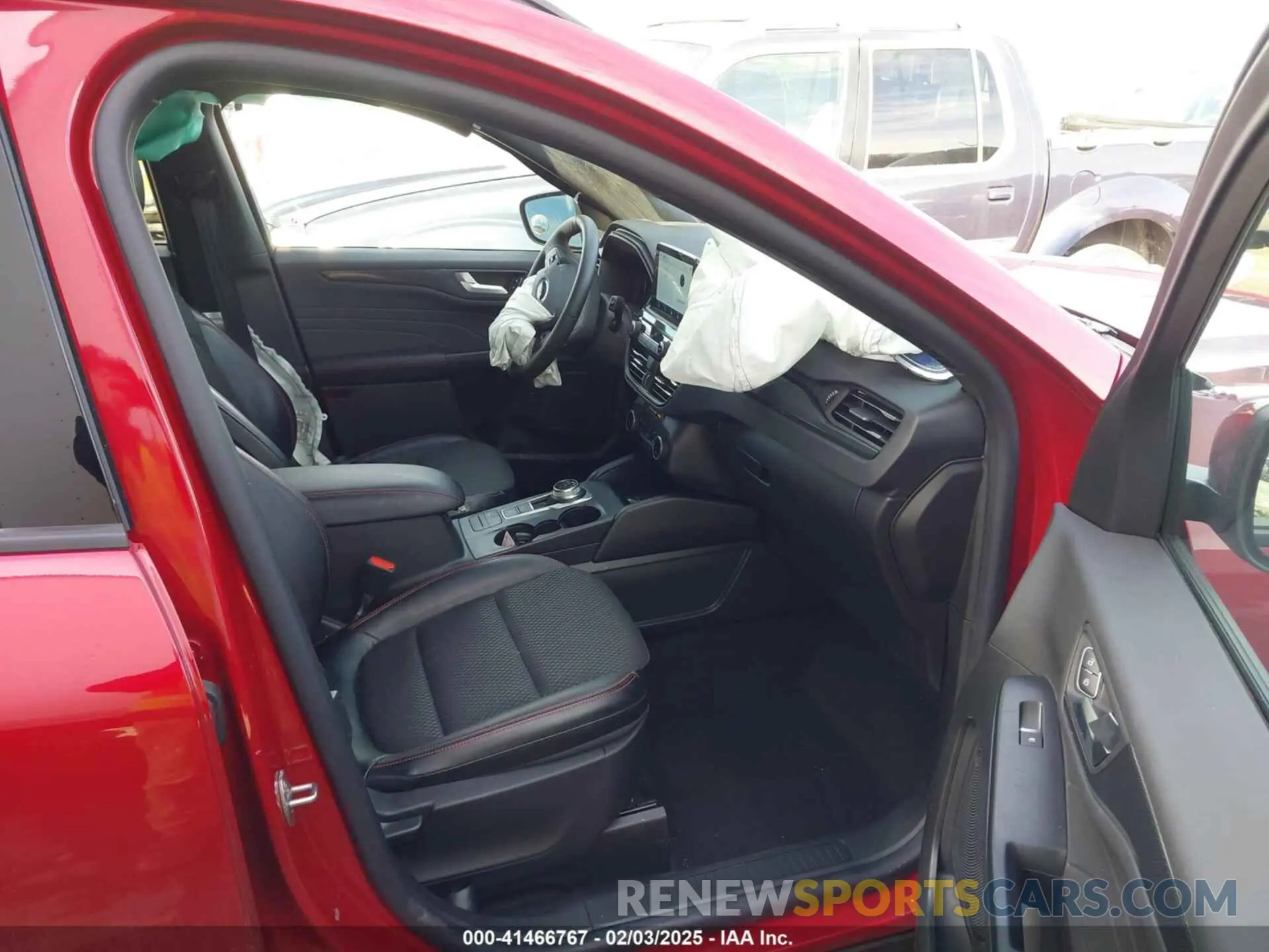 5 Photograph of a damaged car 1FMCU9NZ5RUB13747 FORD ESCAPE 2024