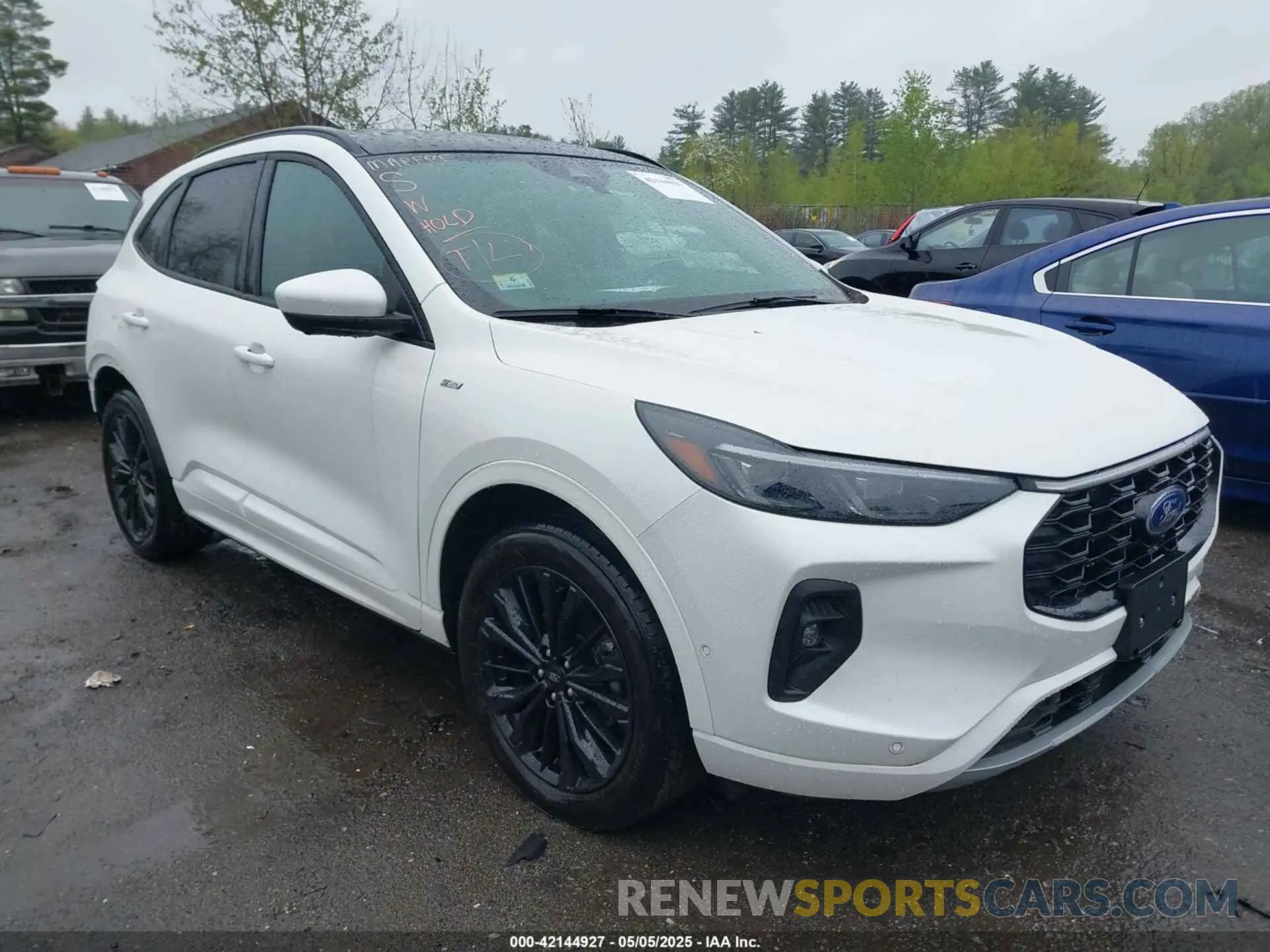1 Photograph of a damaged car 1FMCU9PA0RUA88473 FORD ESCAPE 2024
