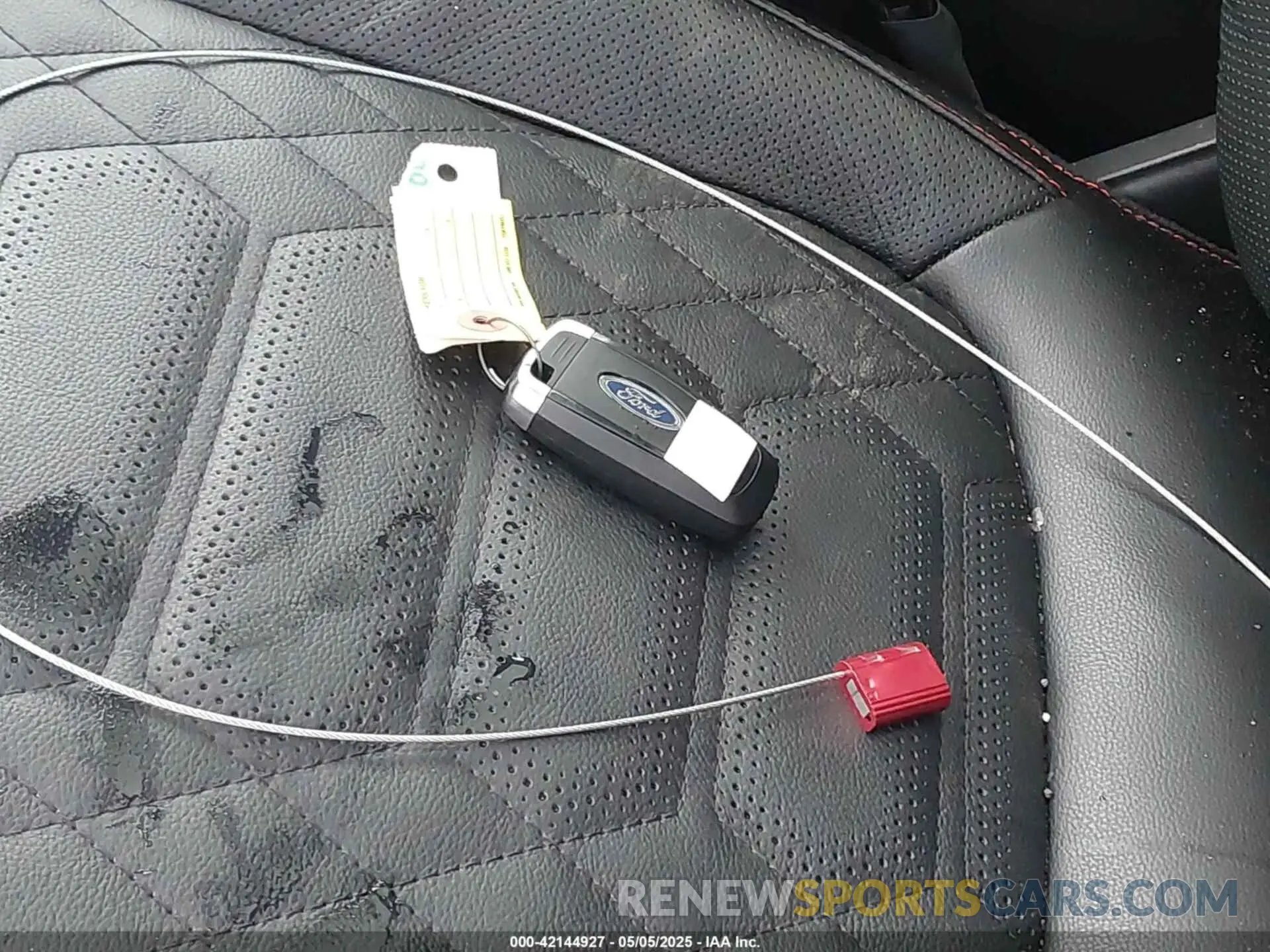 11 Photograph of a damaged car 1FMCU9PA0RUA88473 FORD ESCAPE 2024