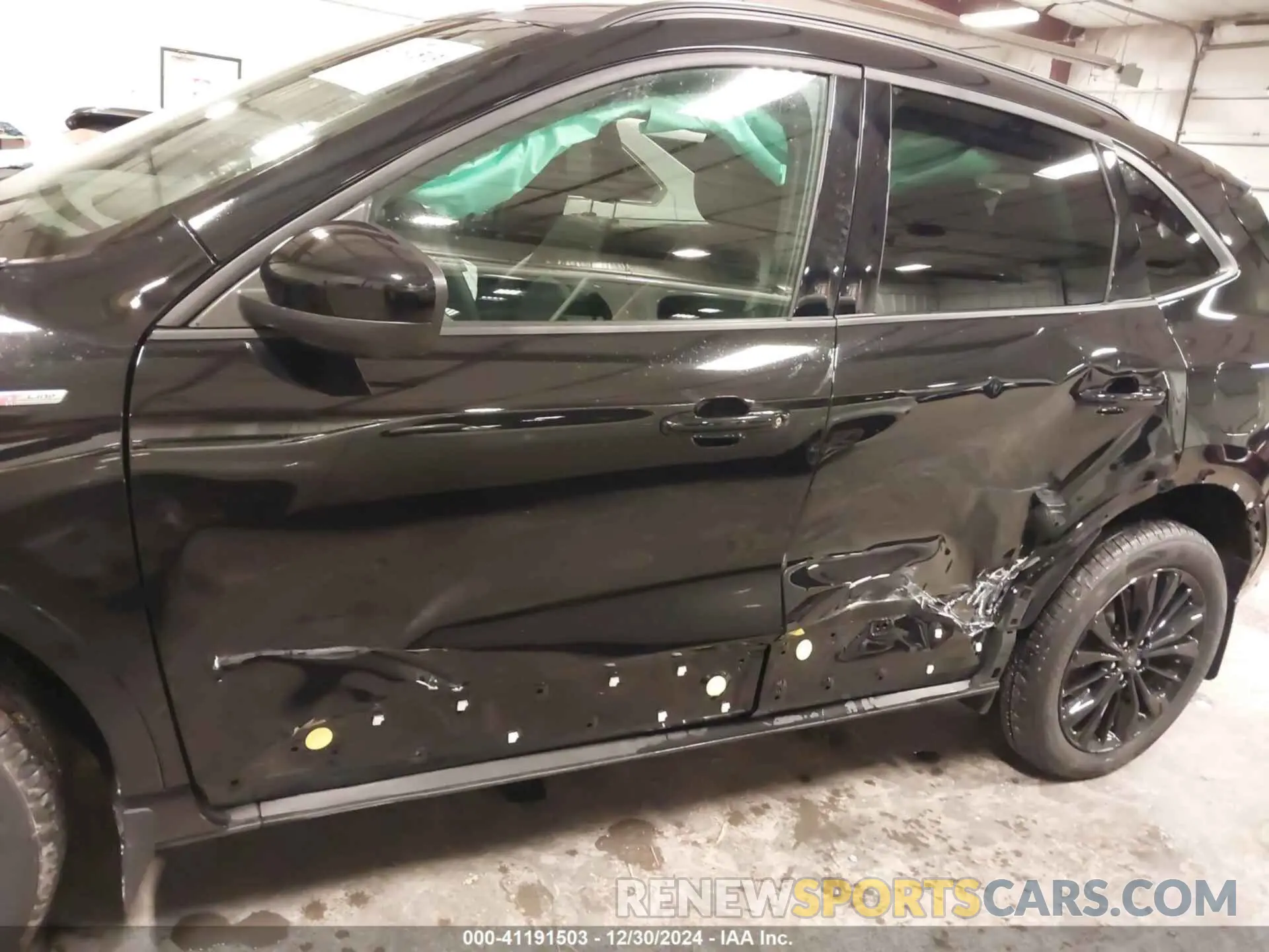 18 Photograph of a damaged car 1FMCU9PA5RUB48263 FORD ESCAPE 2024