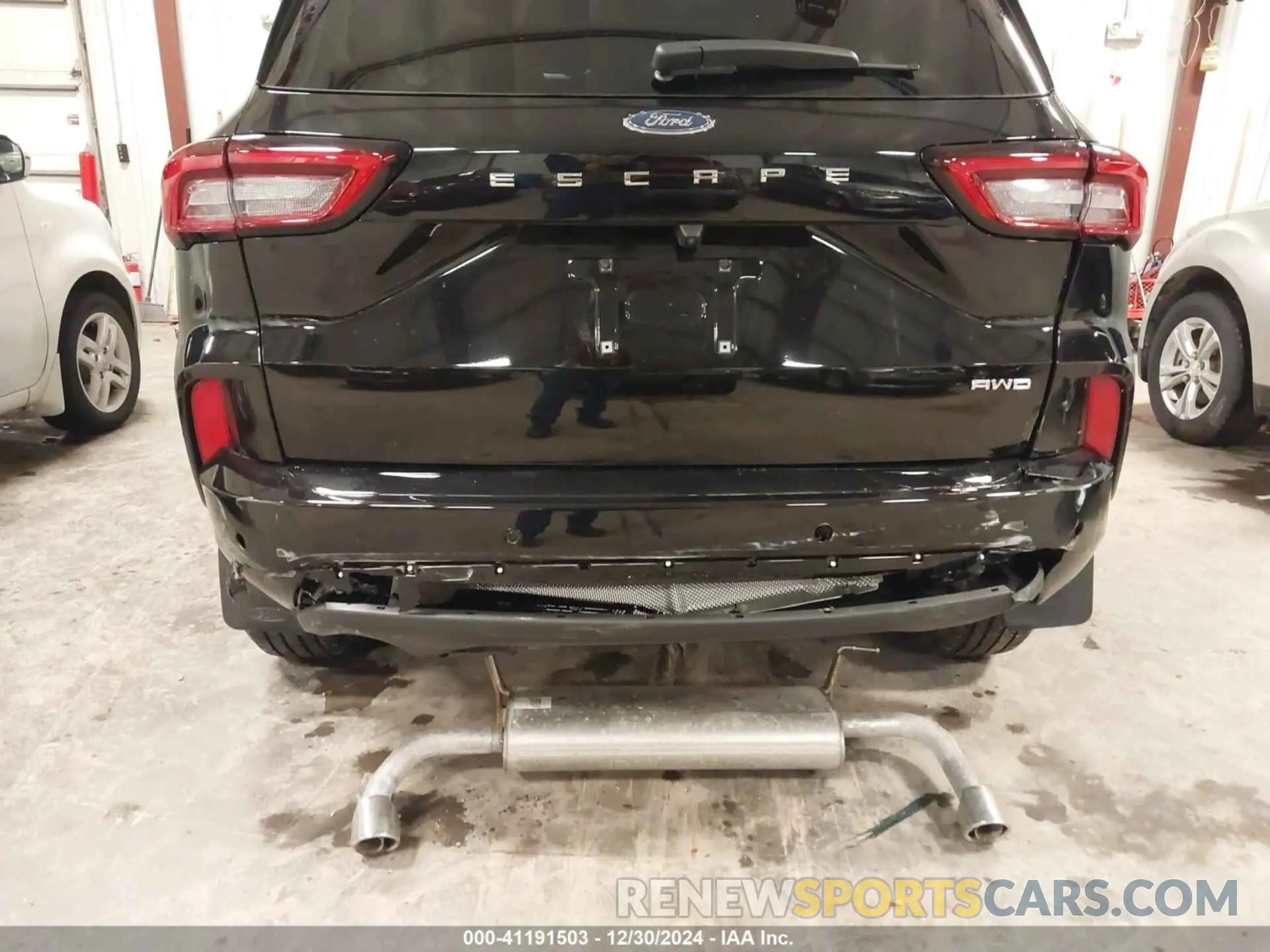 19 Photograph of a damaged car 1FMCU9PA5RUB48263 FORD ESCAPE 2024